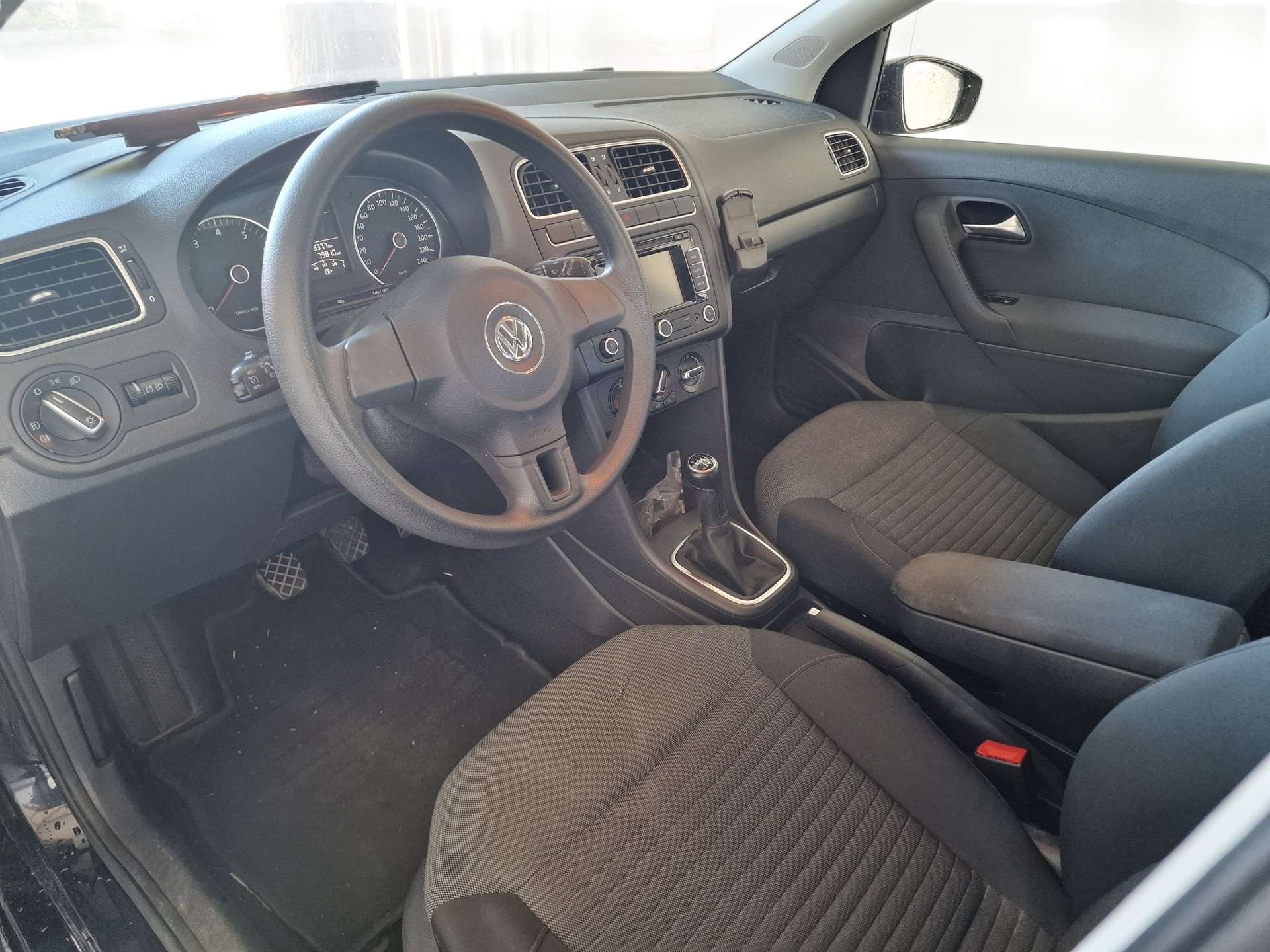 VW Polo 1.4 16V Comfortline 12Mt Gara 8xRad MFK NEU-image-8