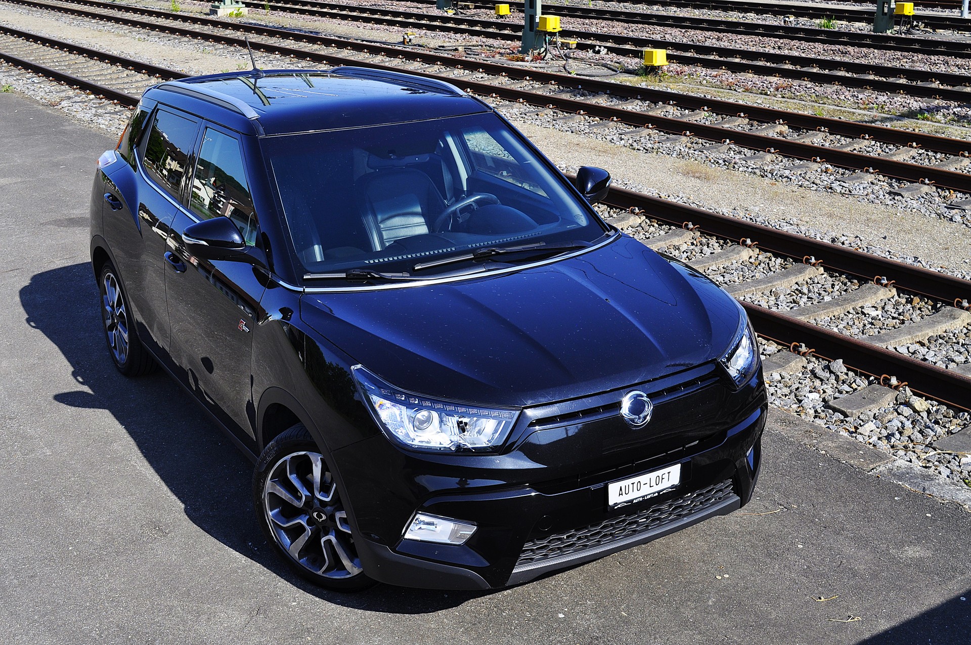 KGM-SsangYong Tivoli 1.6 e-XGi Sapphire 4WD Automatic-image-15