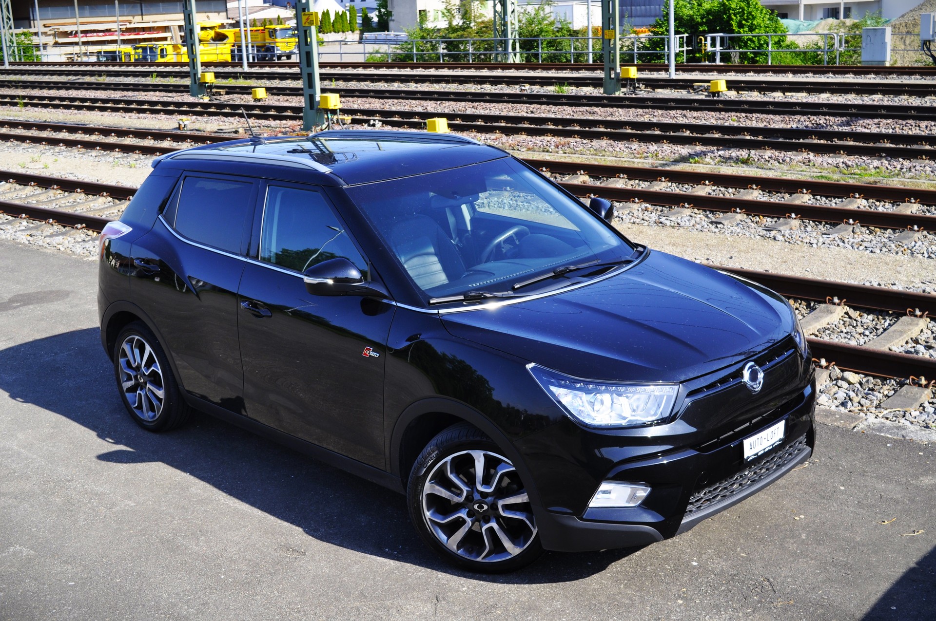 KGM-SsangYong Tivoli 1.6 e-XGi Sapphire 4WD Automatic-image-1