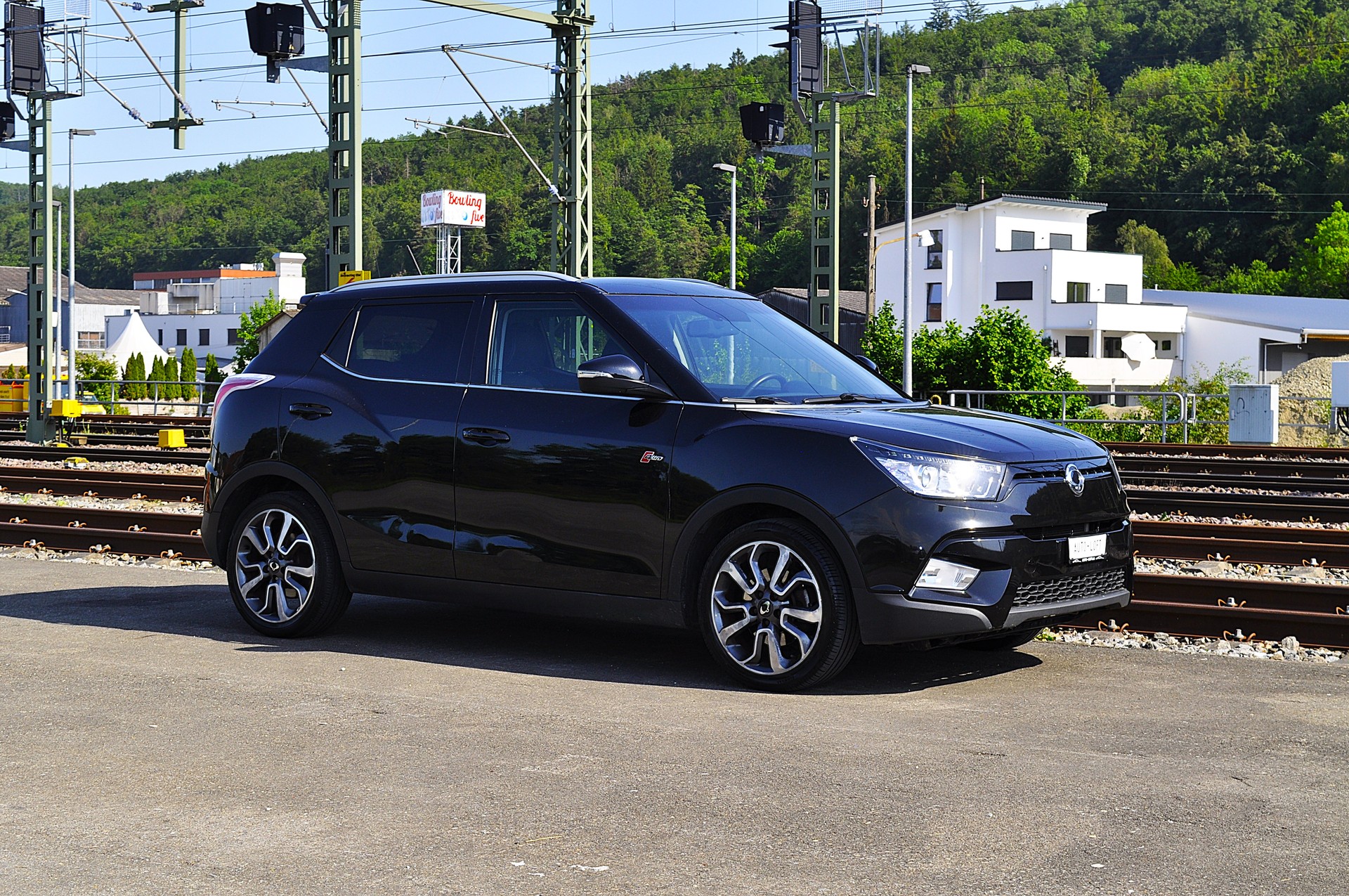 KGM-SsangYong Tivoli 1.6 e-XGi Sapphire 4WD Automatic-image-4