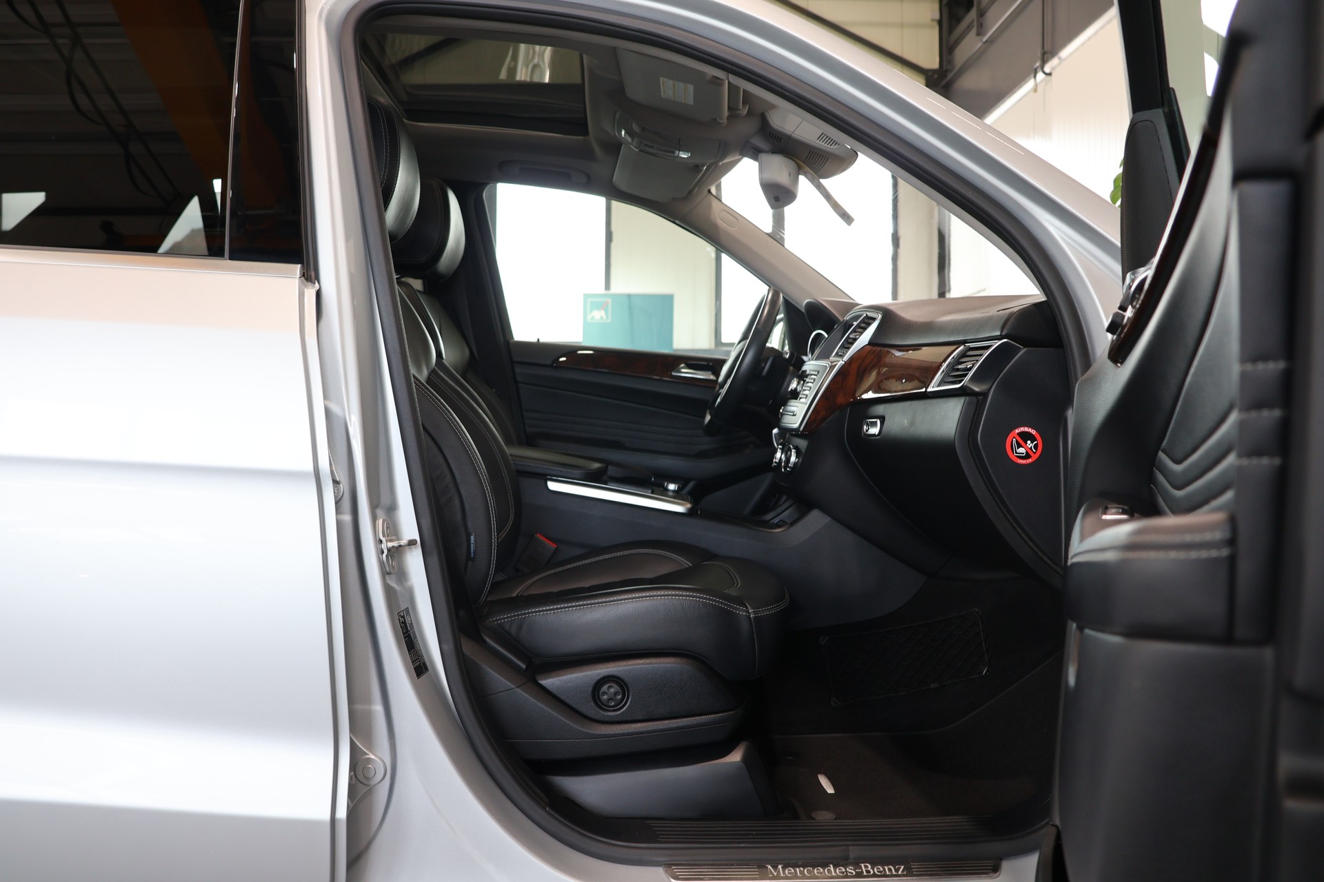 MERCEDES-BENZ ML 500 Executive 4Matic 7G-Tronic-image-12