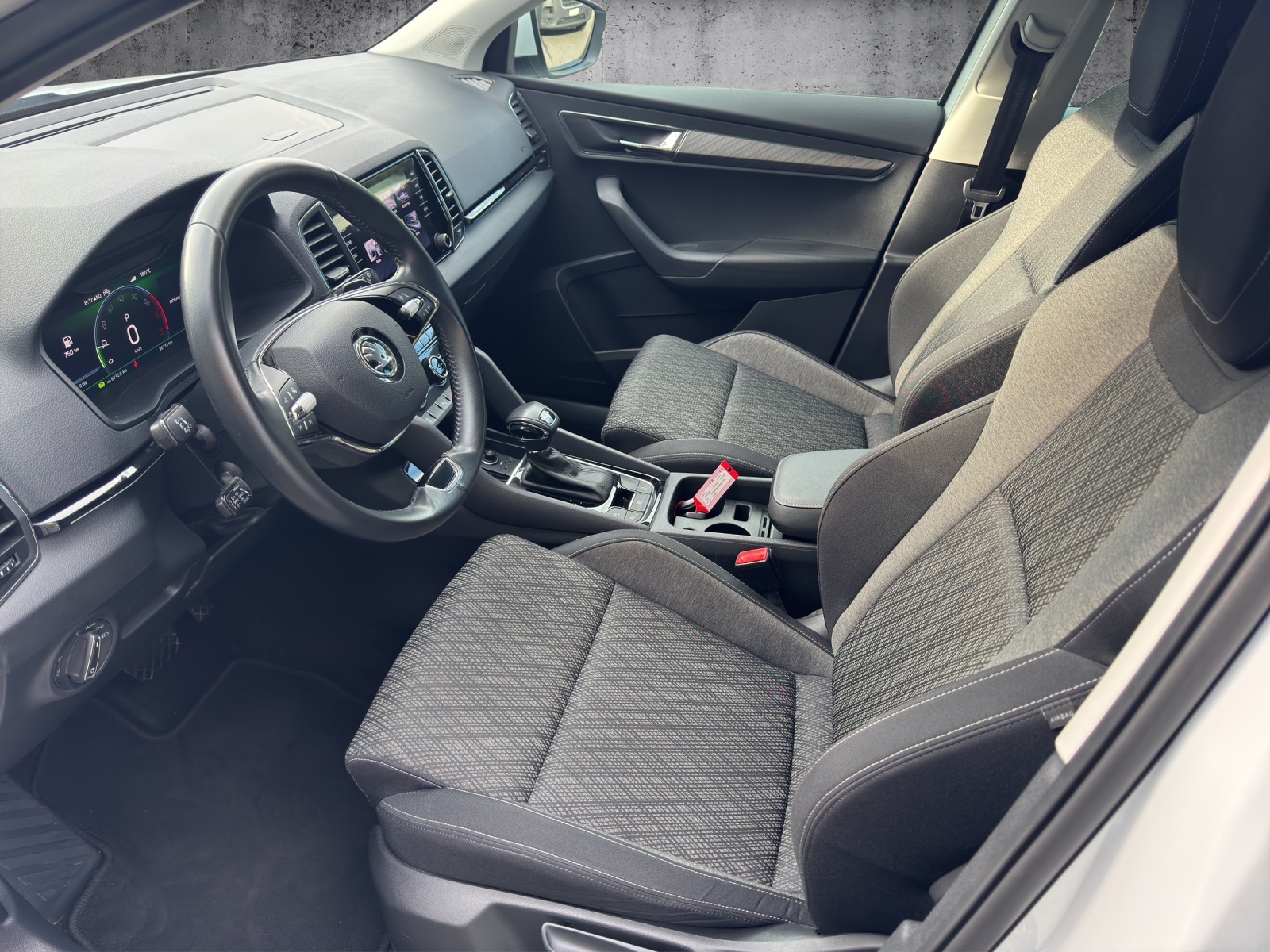 SKODA Karoq 1.5 TSI Style DSG-image-8