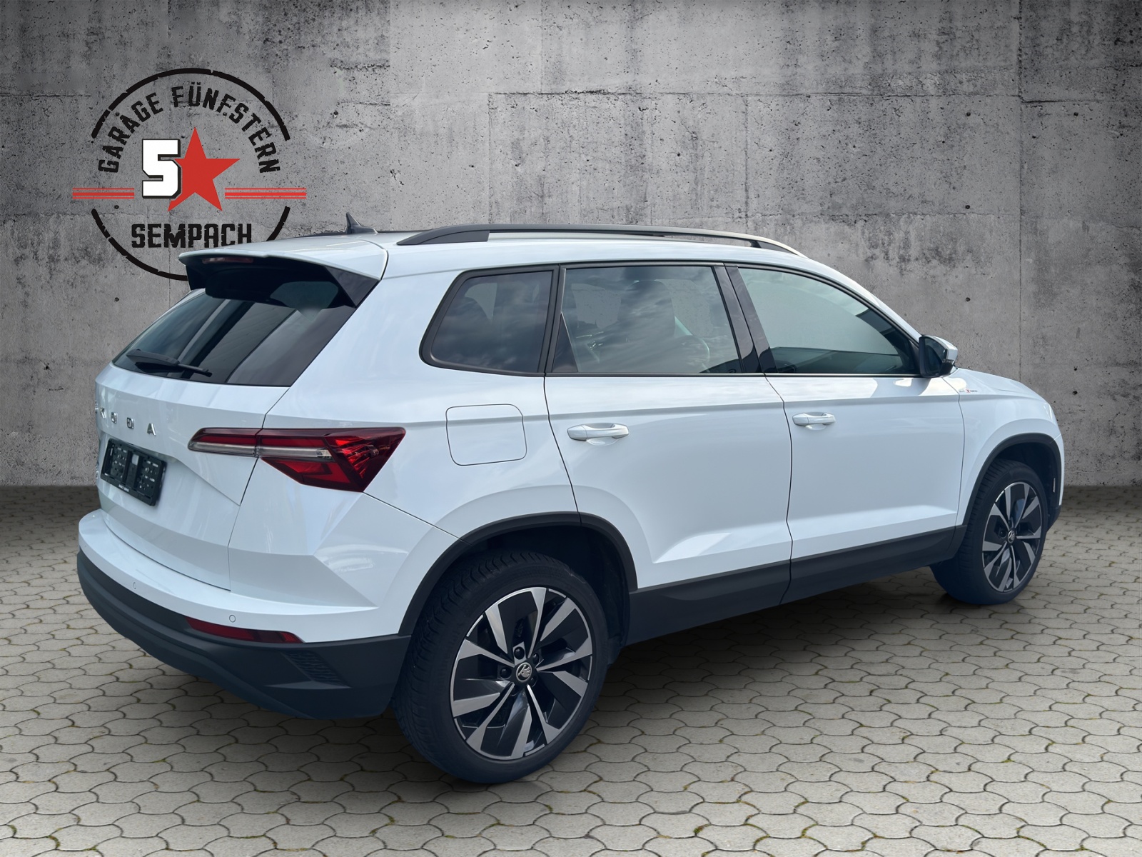 SKODA Karoq 1.5 TSI Style DSG-image-4