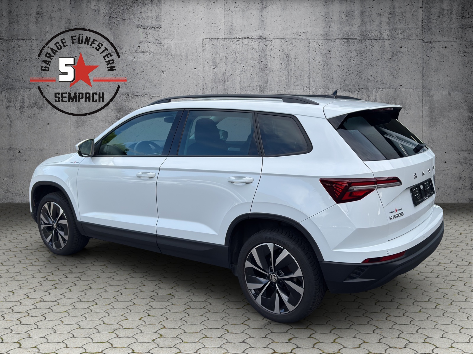 SKODA Karoq 1.5 TSI Style DSG-showroom-element-2