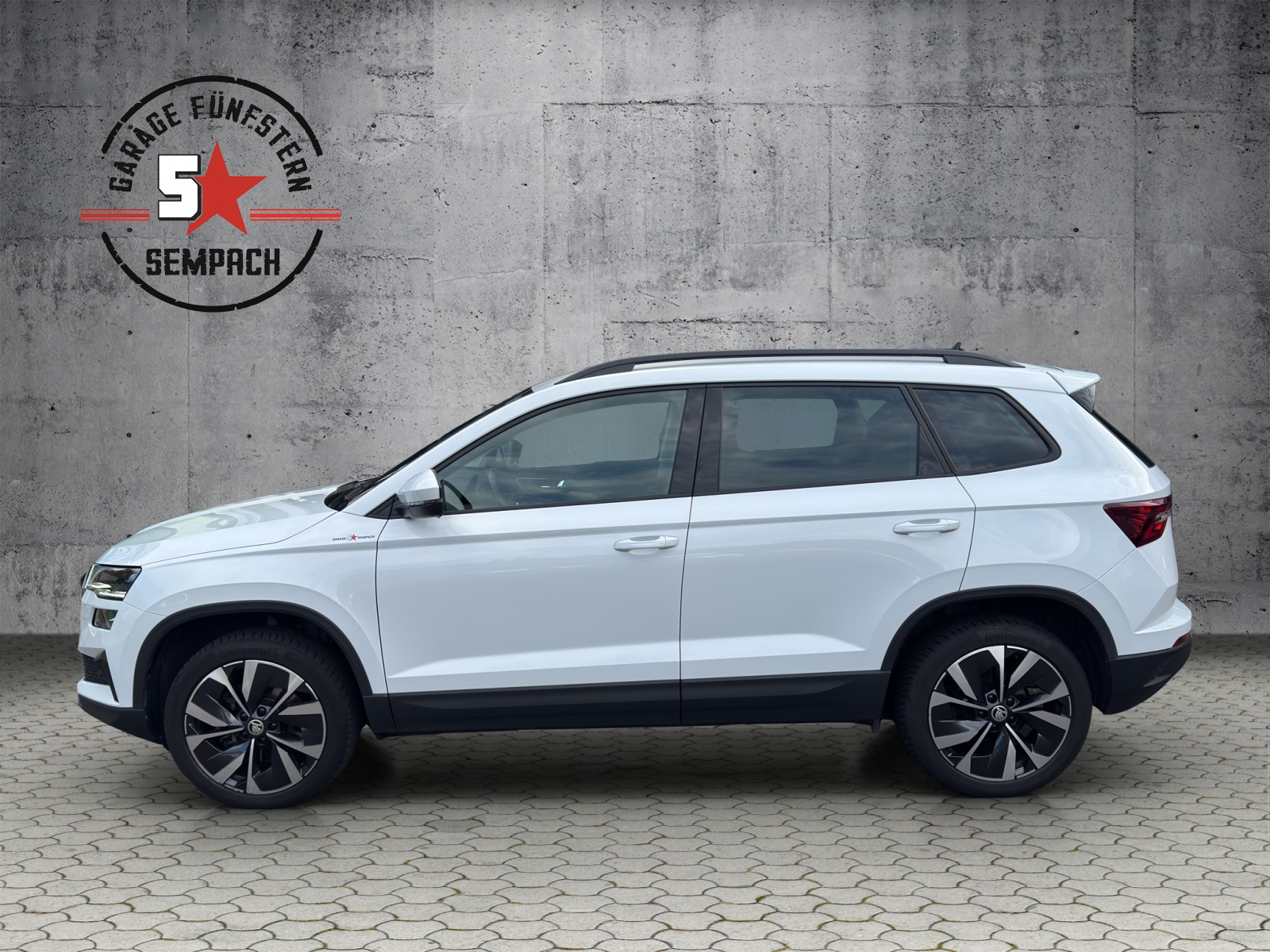 SKODA Karoq 1.5 TSI Style DSG-showroom-element-1