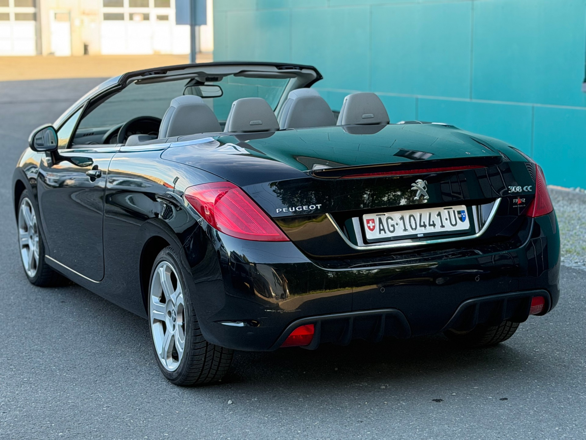 PEUGEOT 308 CC 1.6 16V Turbo Platinum Automatic-image-3