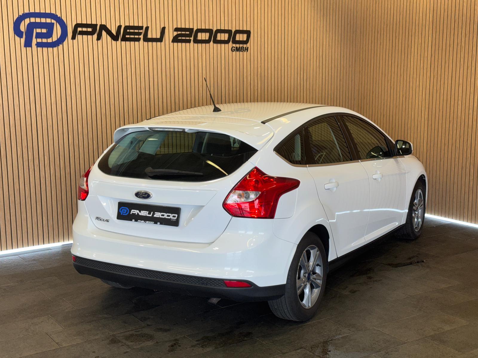 FORD Focus 1.6i VCT Carving-image-3