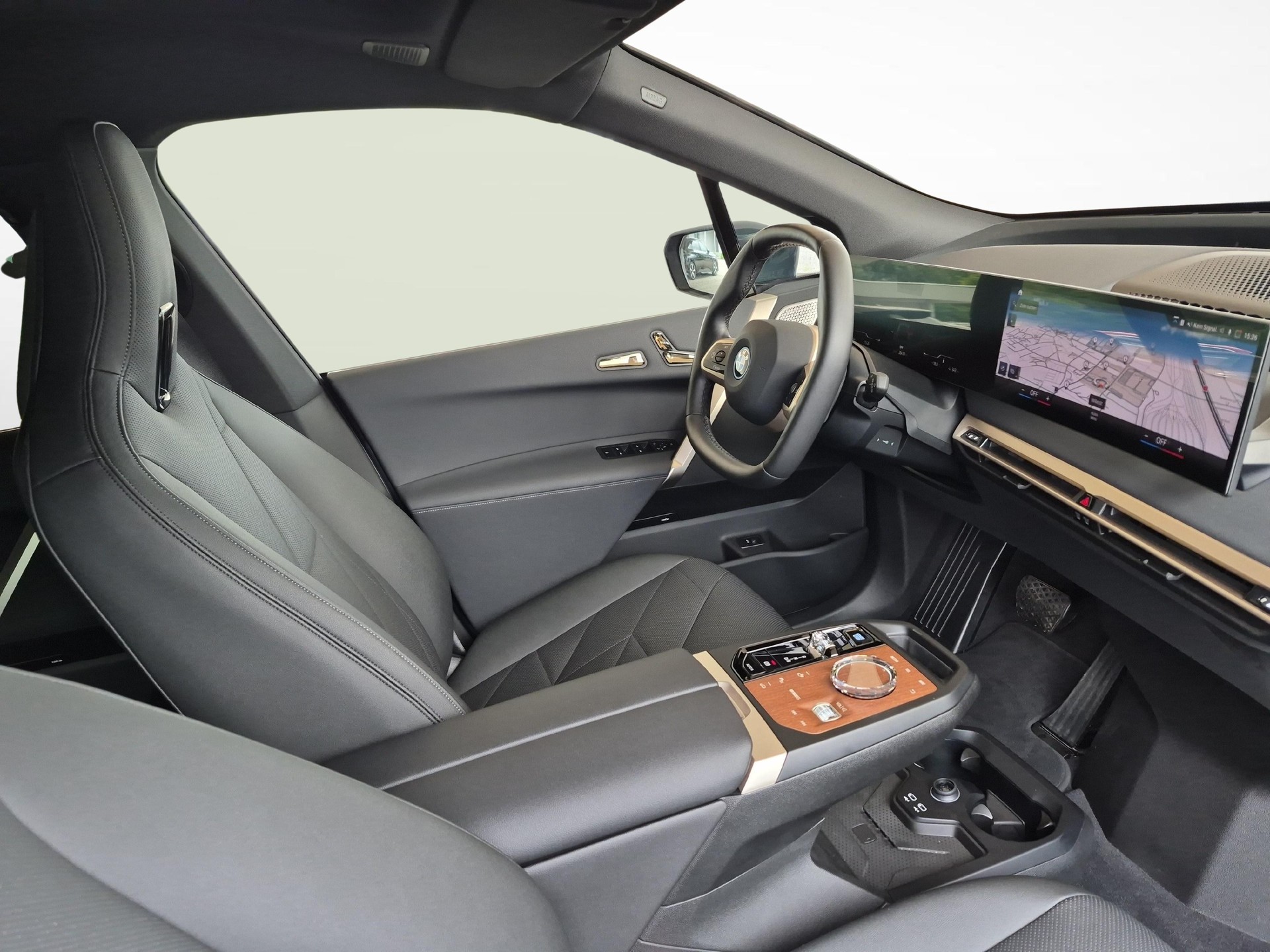 BMW iX M60 / ab 0,99% Leasing bei Abschluss einer Protect Autoversicherung-image-10