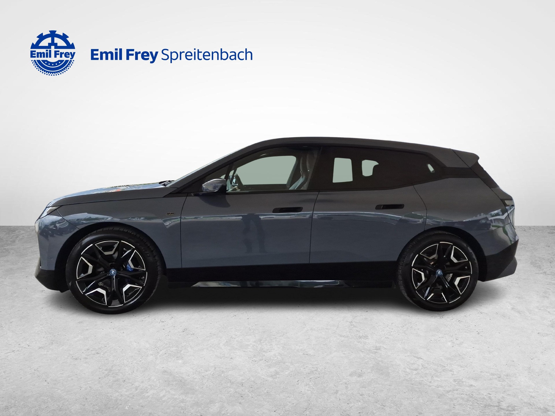 BMW iX M60 / ab 0,99% Leasing bei Abschluss einer Protect Autoversicherung-showroom-element-2