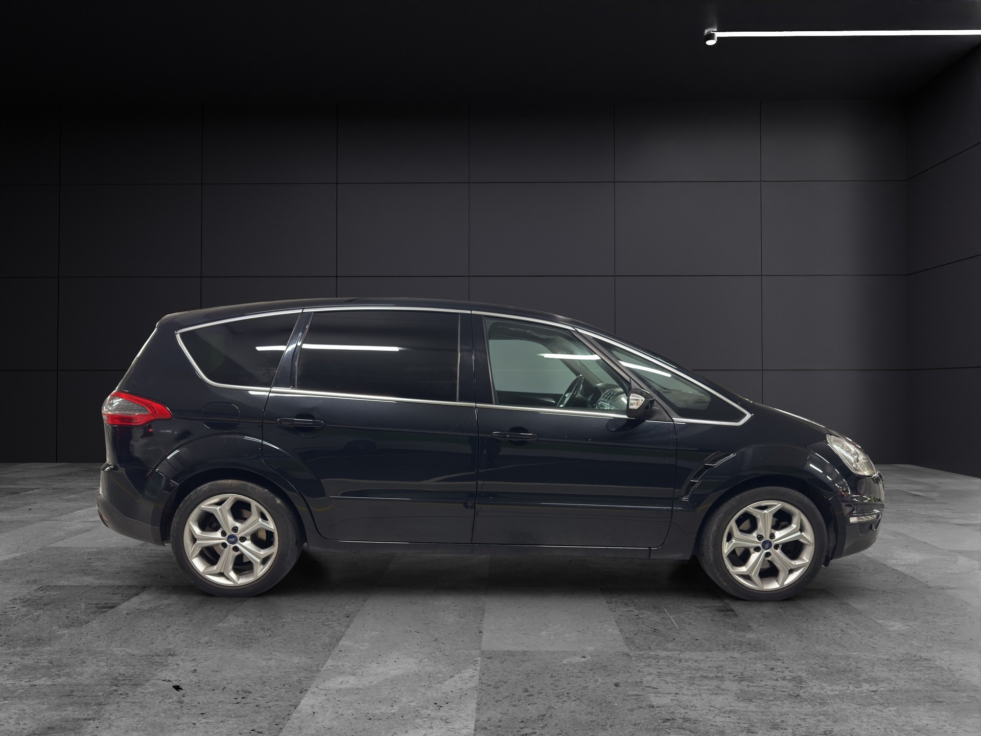 FORD S-Max 2.2 TDCi Titanium-image-3