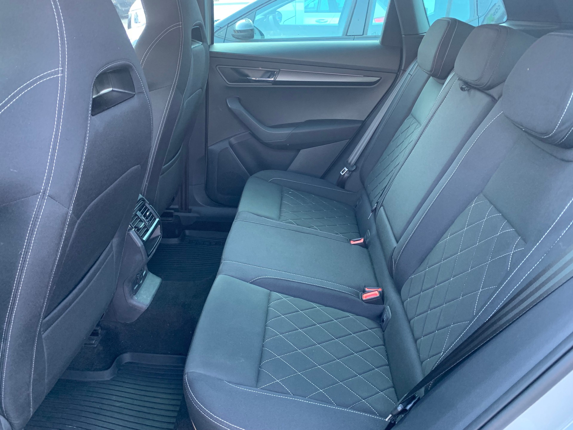 SKODA Karoq 2.0 TDI CR SportLine 4x4 DSG-image-28