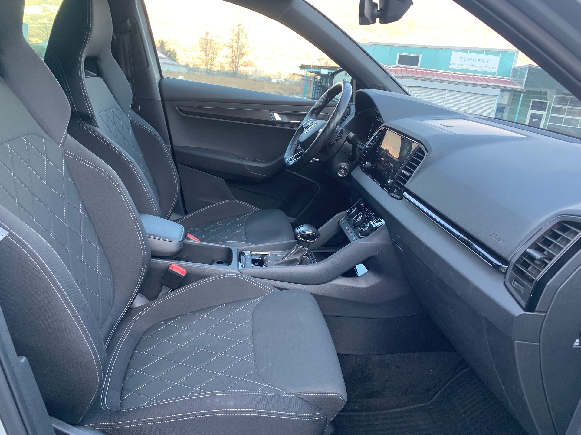SKODA Karoq 2.0 TDI CR SportLine 4x4 DSG-image-15