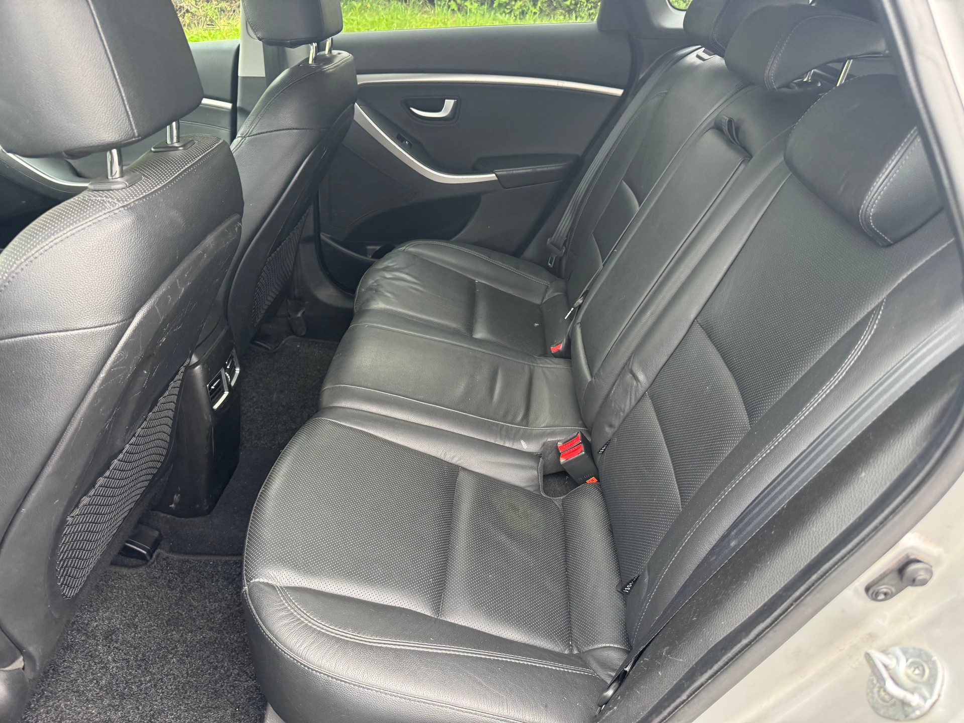 HYUNDAI i30 Wagon 1.6 GDI Style Automatic-image-11