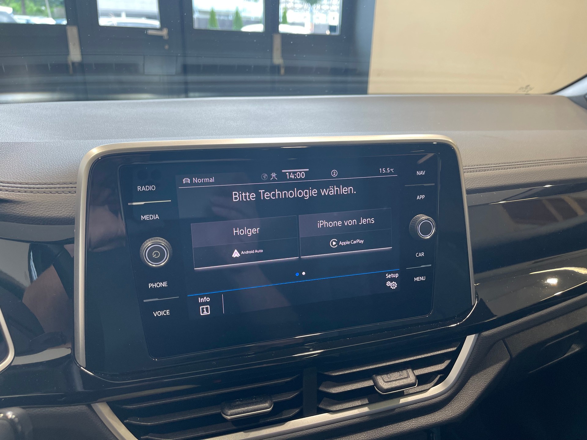 VW T-Roc 2.0 TSI R-Line DSG 4Motion-image-10