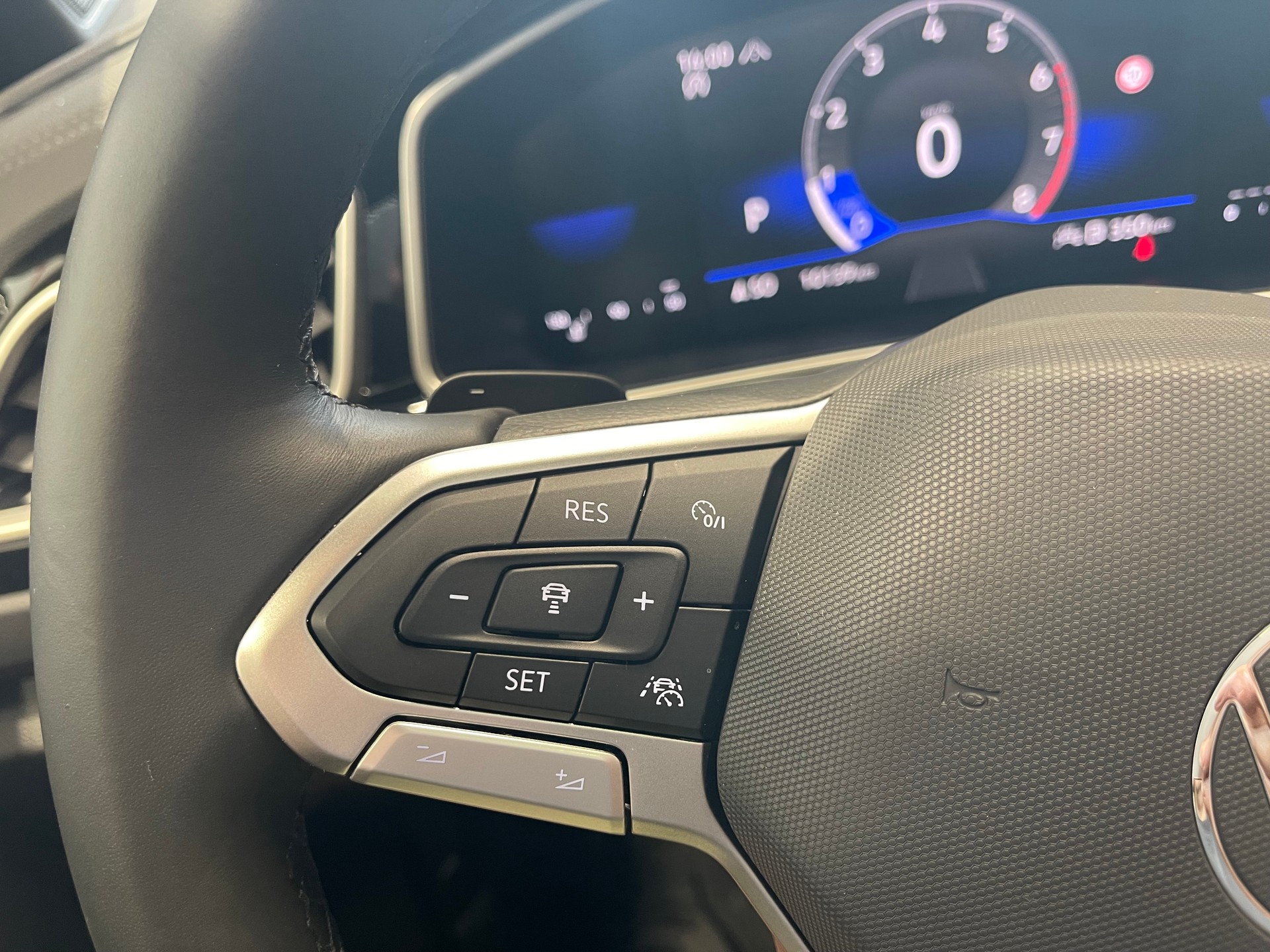 VW T-Roc 2.0 TSI R-Line DSG 4Motion-image-23