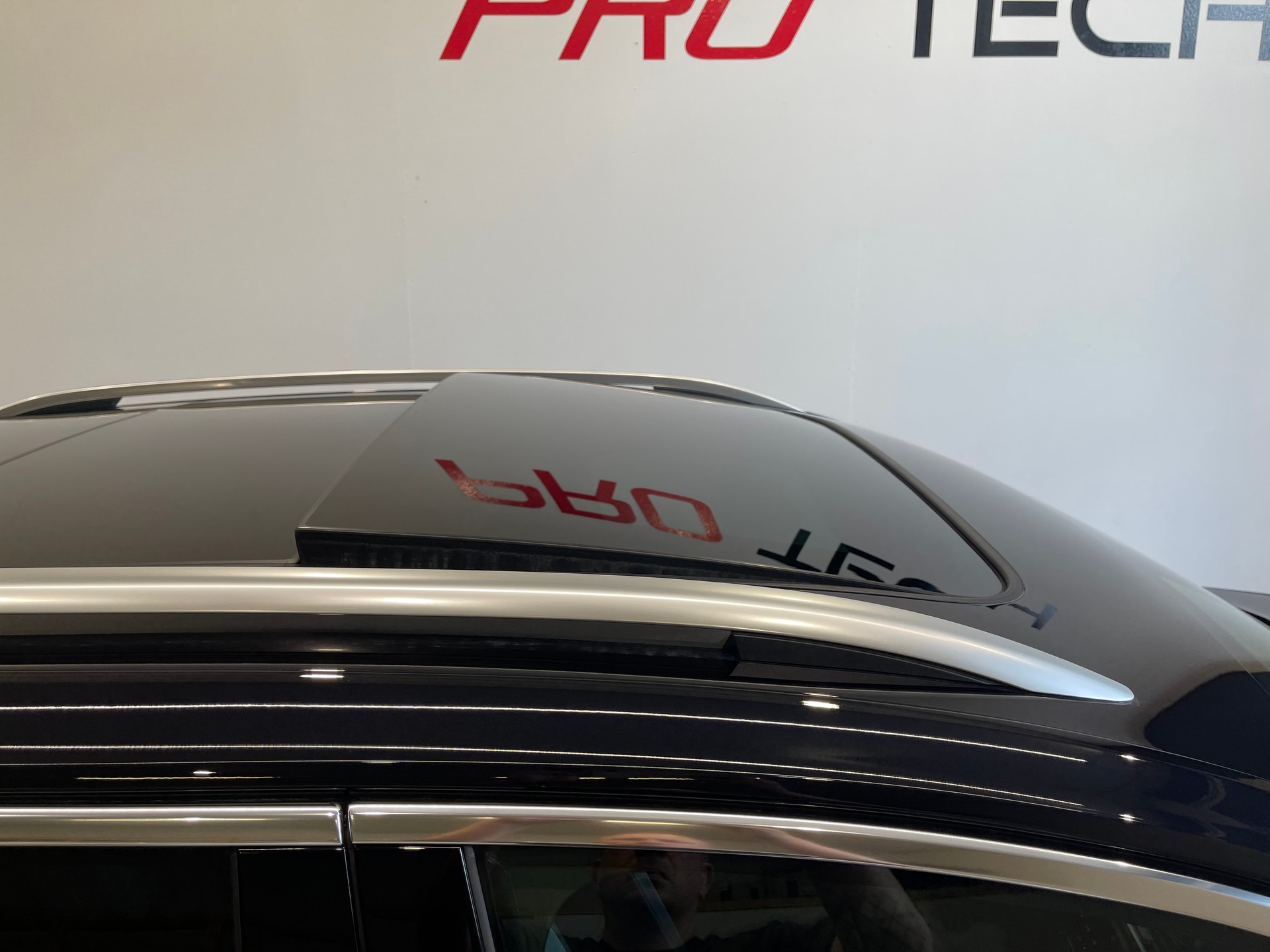 VW T-Roc 2.0 TSI R-Line DSG 4Motion-image-12