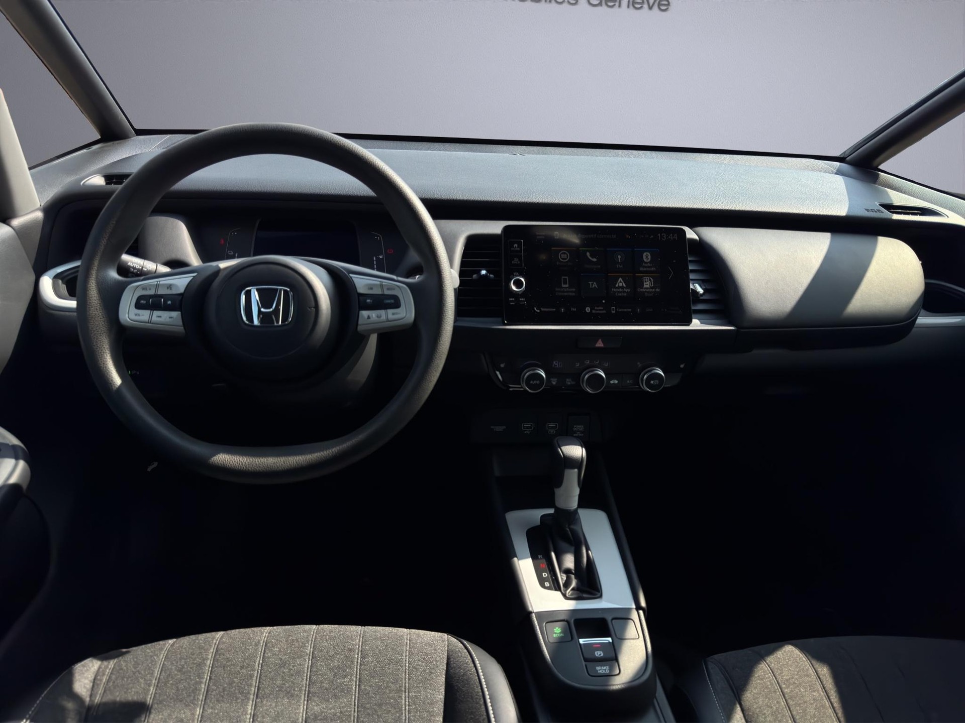 HONDA Jazz 1.5 i-MMD Elegance-image-8