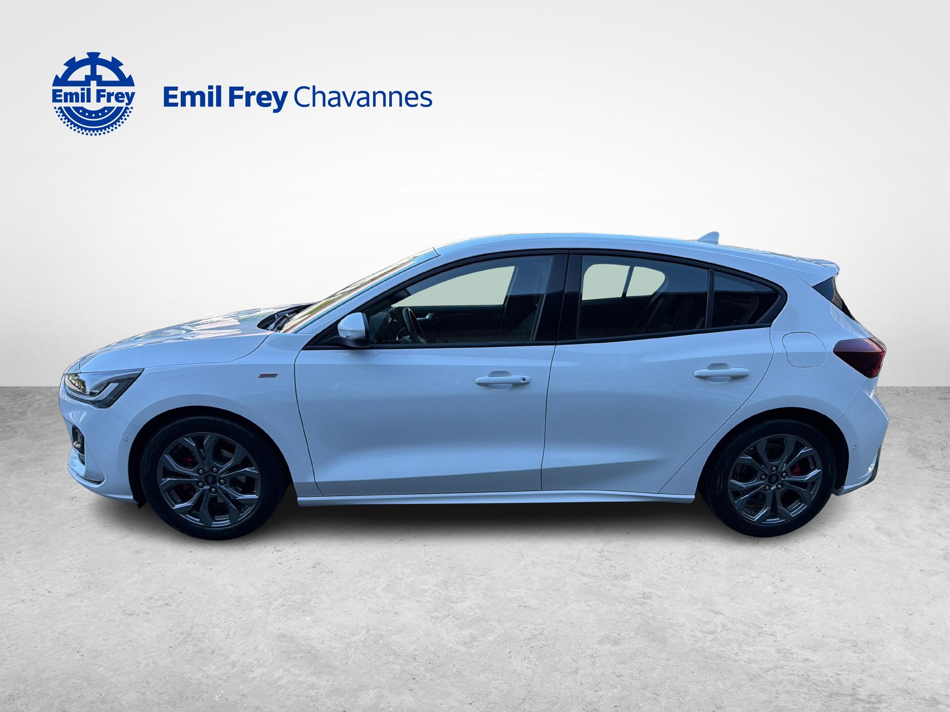 FORD Focus 1.0i EcoB Hybrid 125 ST-Line-showroom-element-2