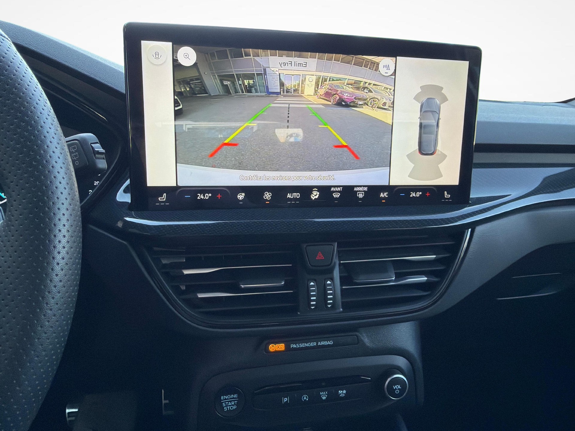 FORD Focus 1.0i EcoB Hybrid 125 ST-Line-image-14