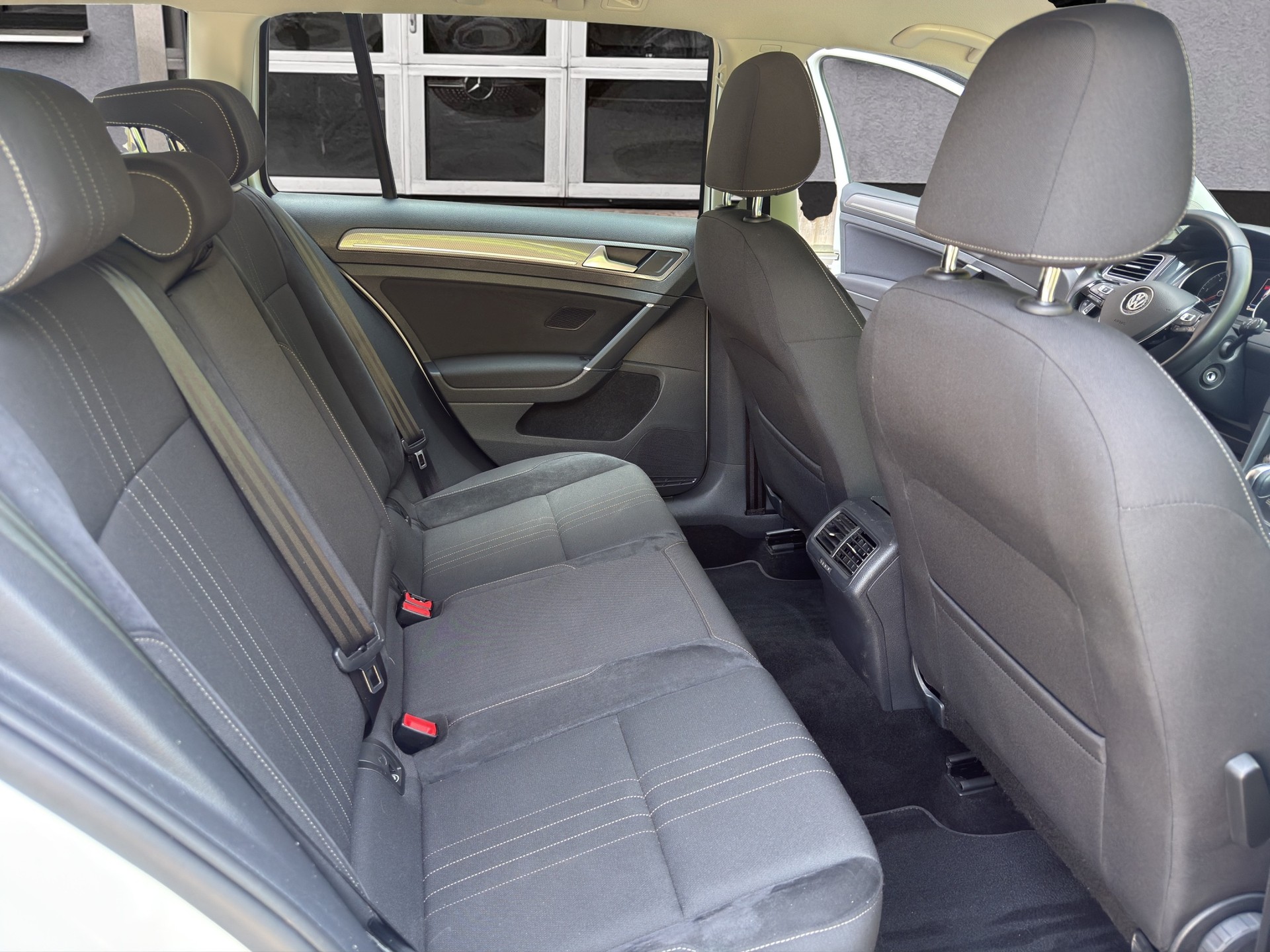 VW Golf 2.0 TDI Alltrack 4Motion DSG-image-19