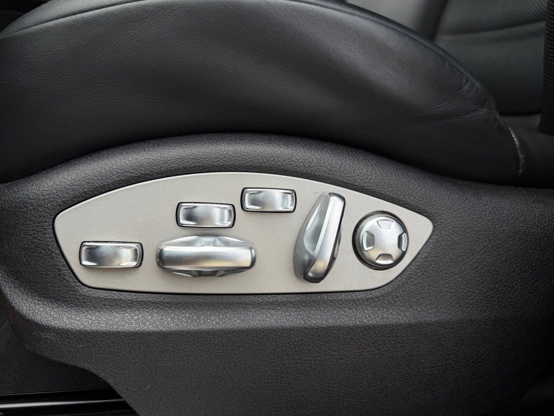 PORSCHE Macan S PDK-image-27