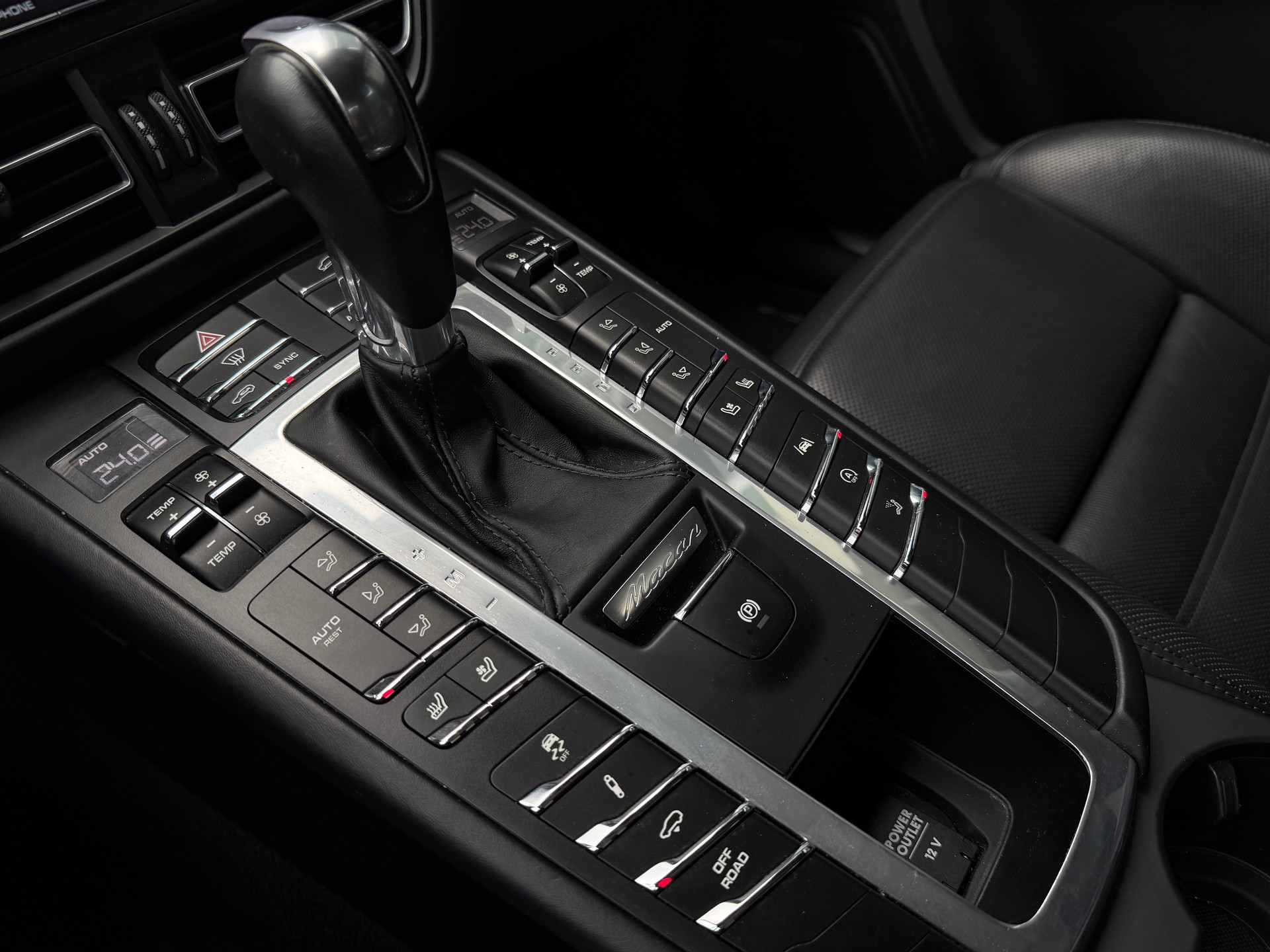 PORSCHE Macan S PDK-image-25