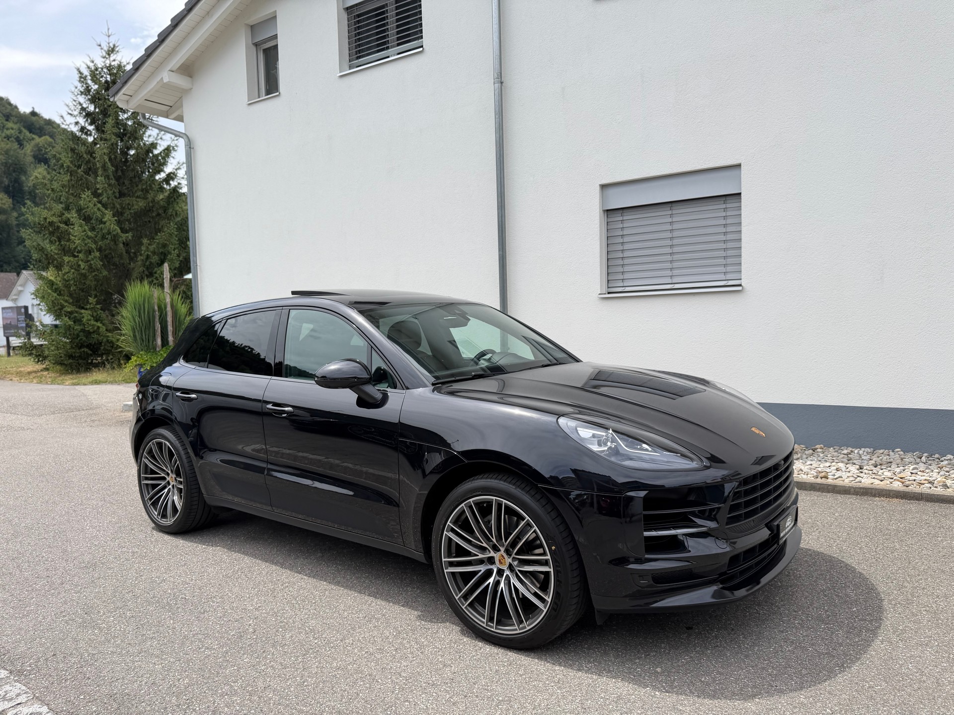 PORSCHE Macan S PDK-showroom-element-2