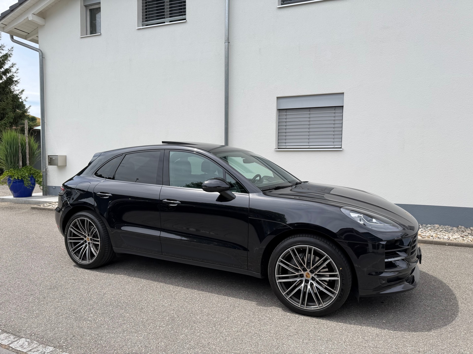 PORSCHE Macan S PDK-showroom-element-3