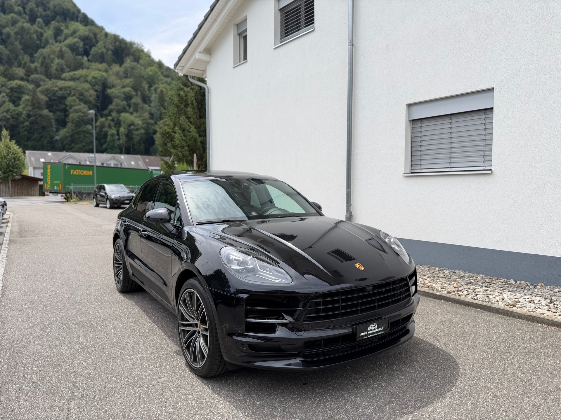 PORSCHE Macan S PDK-showroom-element-1