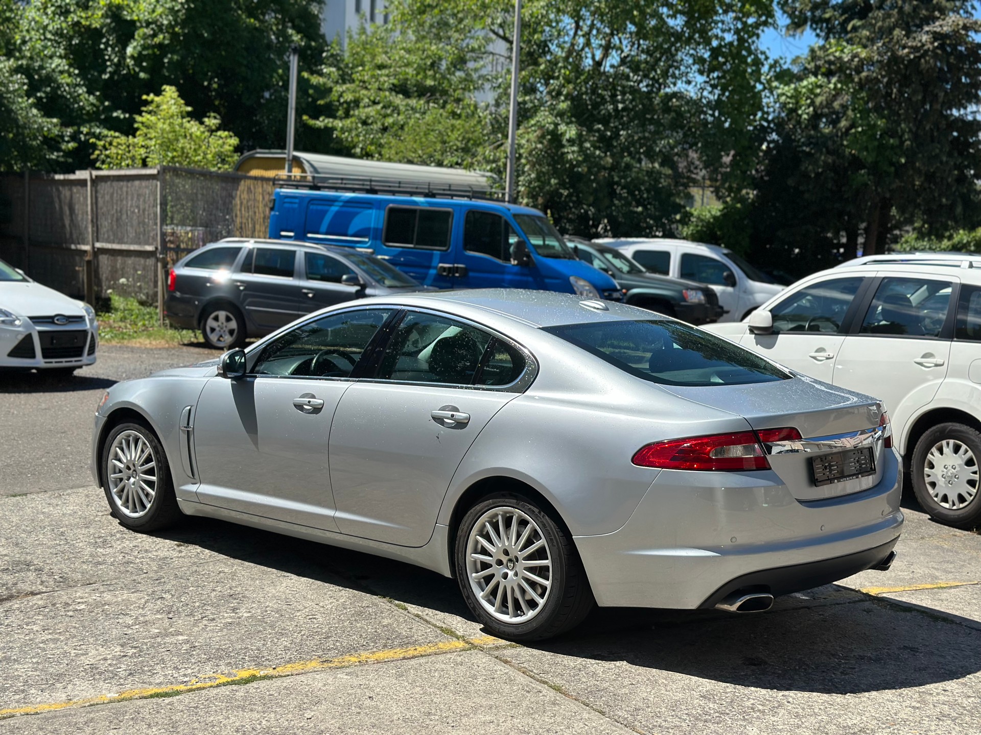 JAGUAR XF 3.0 V6 Luxury-image-3