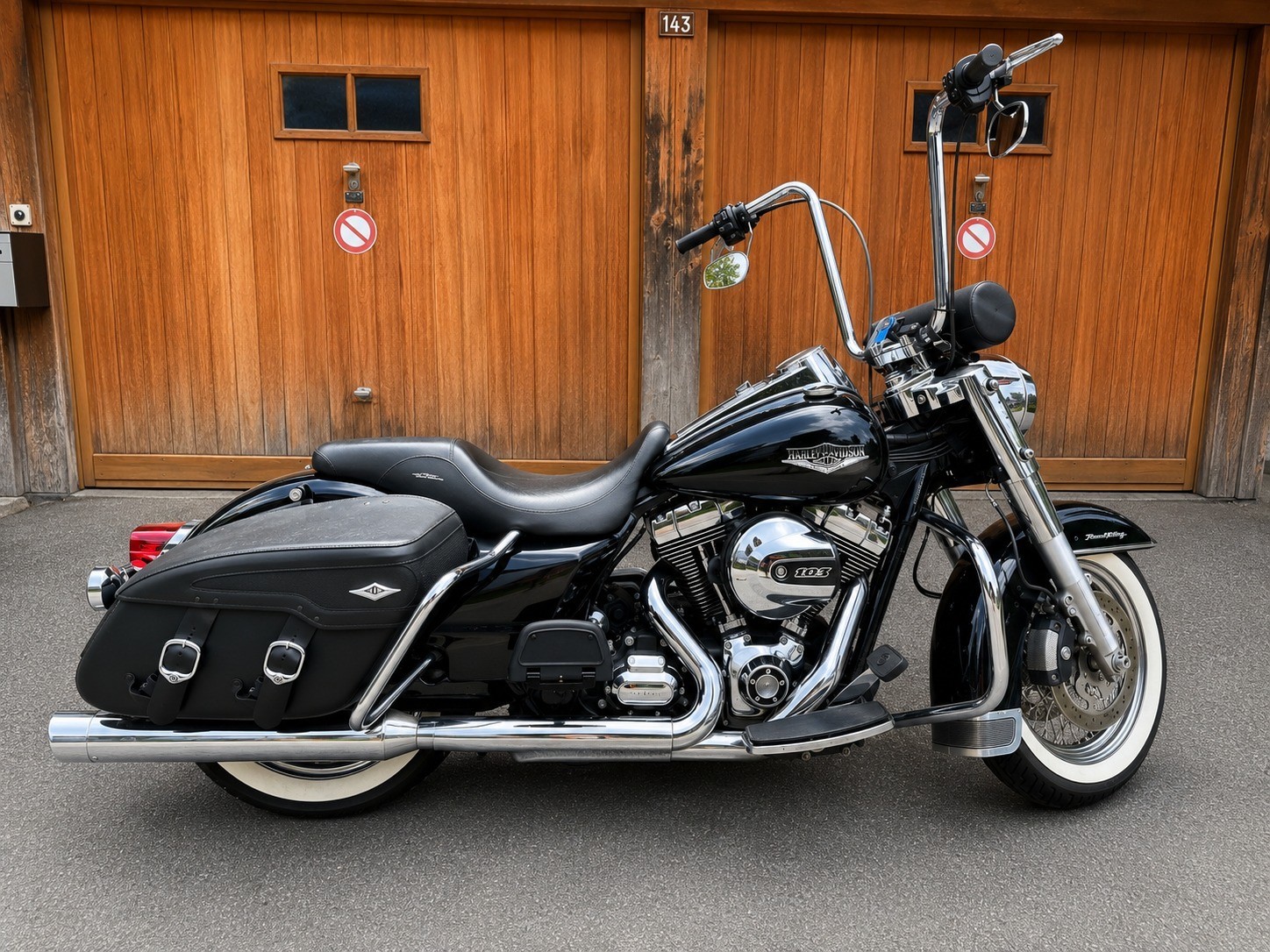 HARLEY-DAVIDSON FLHRC Road King Classic 103 ABS-image-2