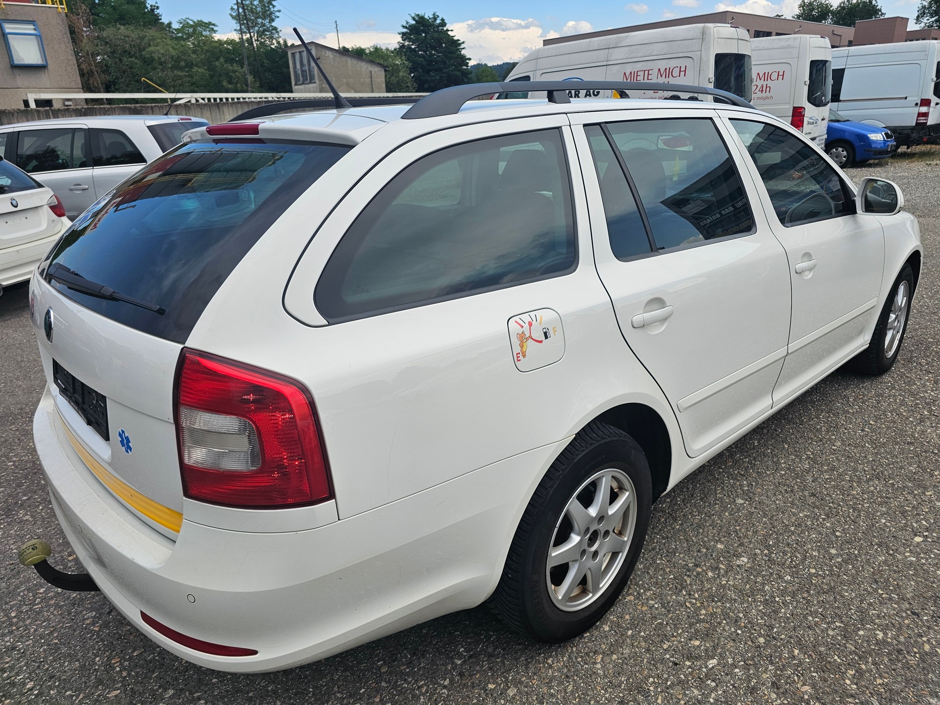 SKODA Octavia Combi 1.8 TSI Ambition 4x4-image-6