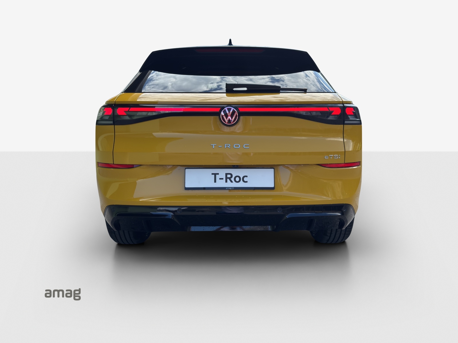 VW T-Roc 1.5 eTSI mHEV R-Line DSG-showroom-element-3