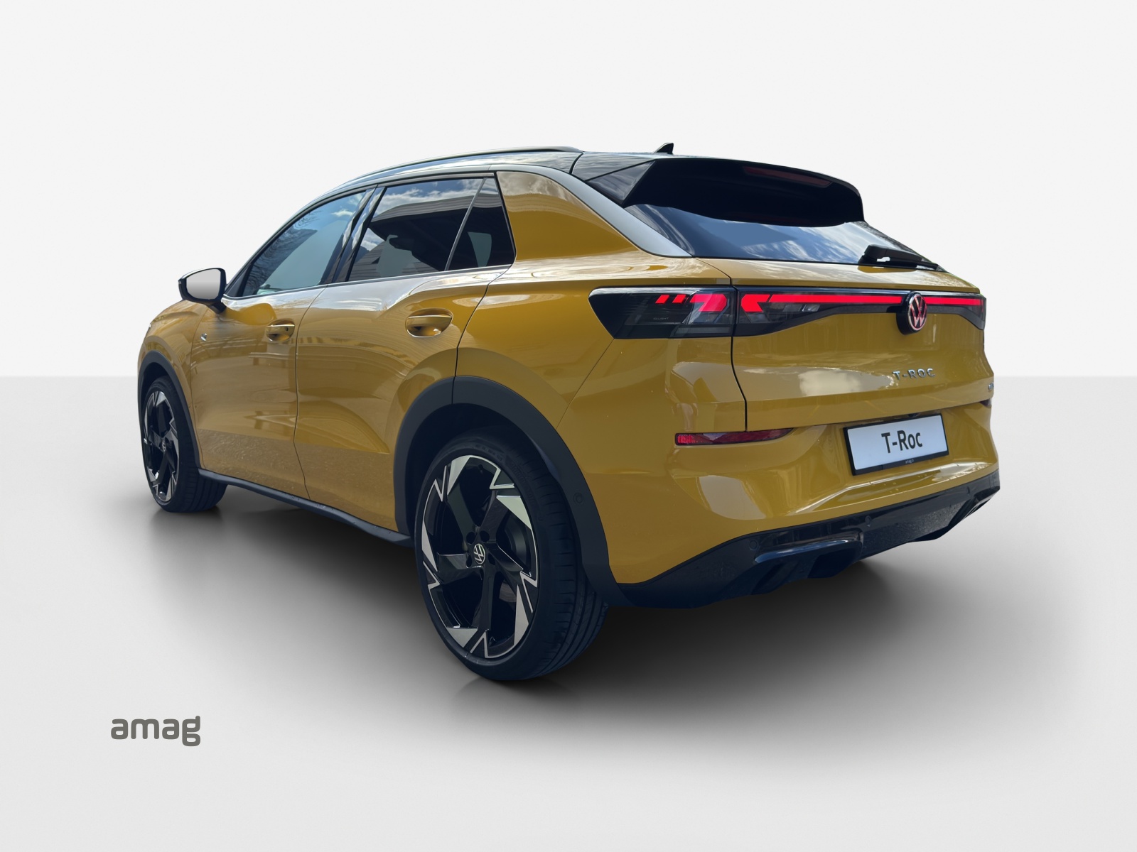 VW T-Roc 1.5 eTSI mHEV R-Line DSG-showroom-element-2