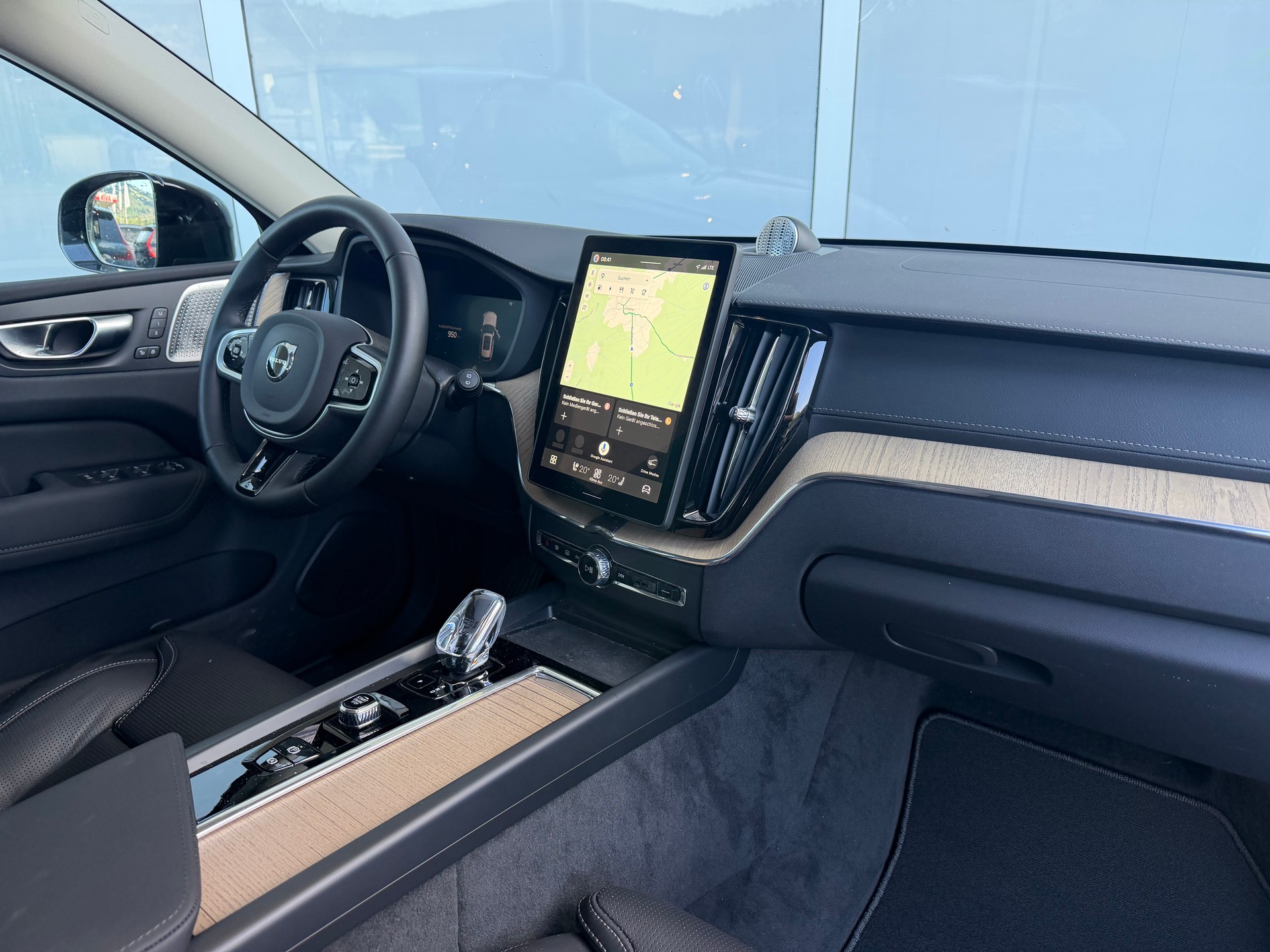 VOLVO XC60 T8 eAWD Ultra Dark Geartronic-showroom-element-2