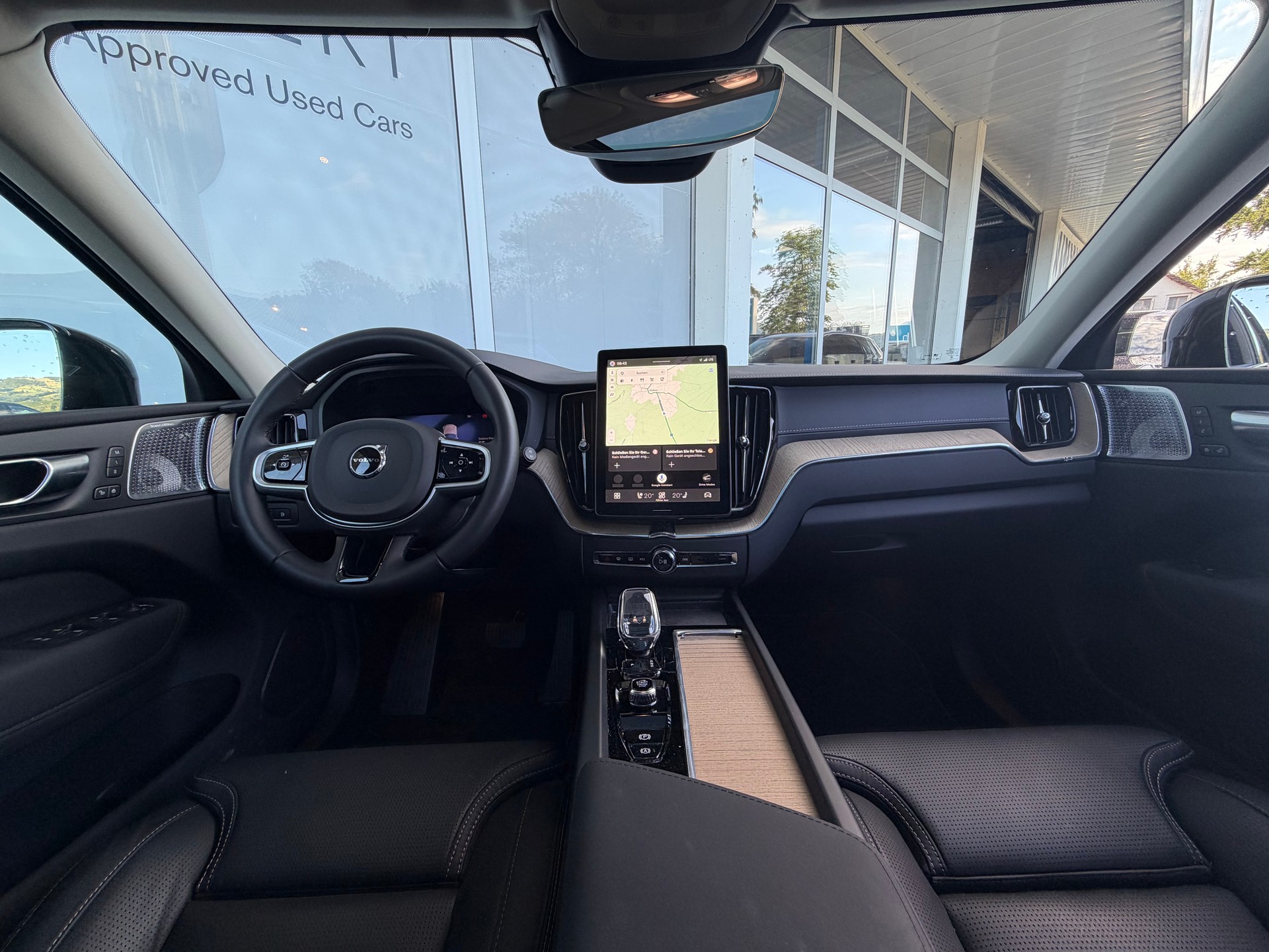 VOLVO XC60 T8 eAWD Ultra Dark Geartronic-image-8