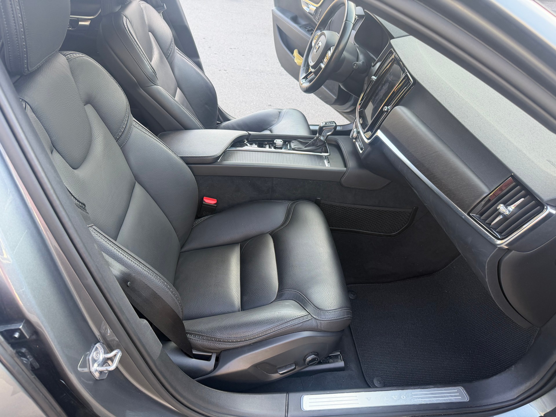 VOLVO Cross Country 2.0 D5 AWD-image-8