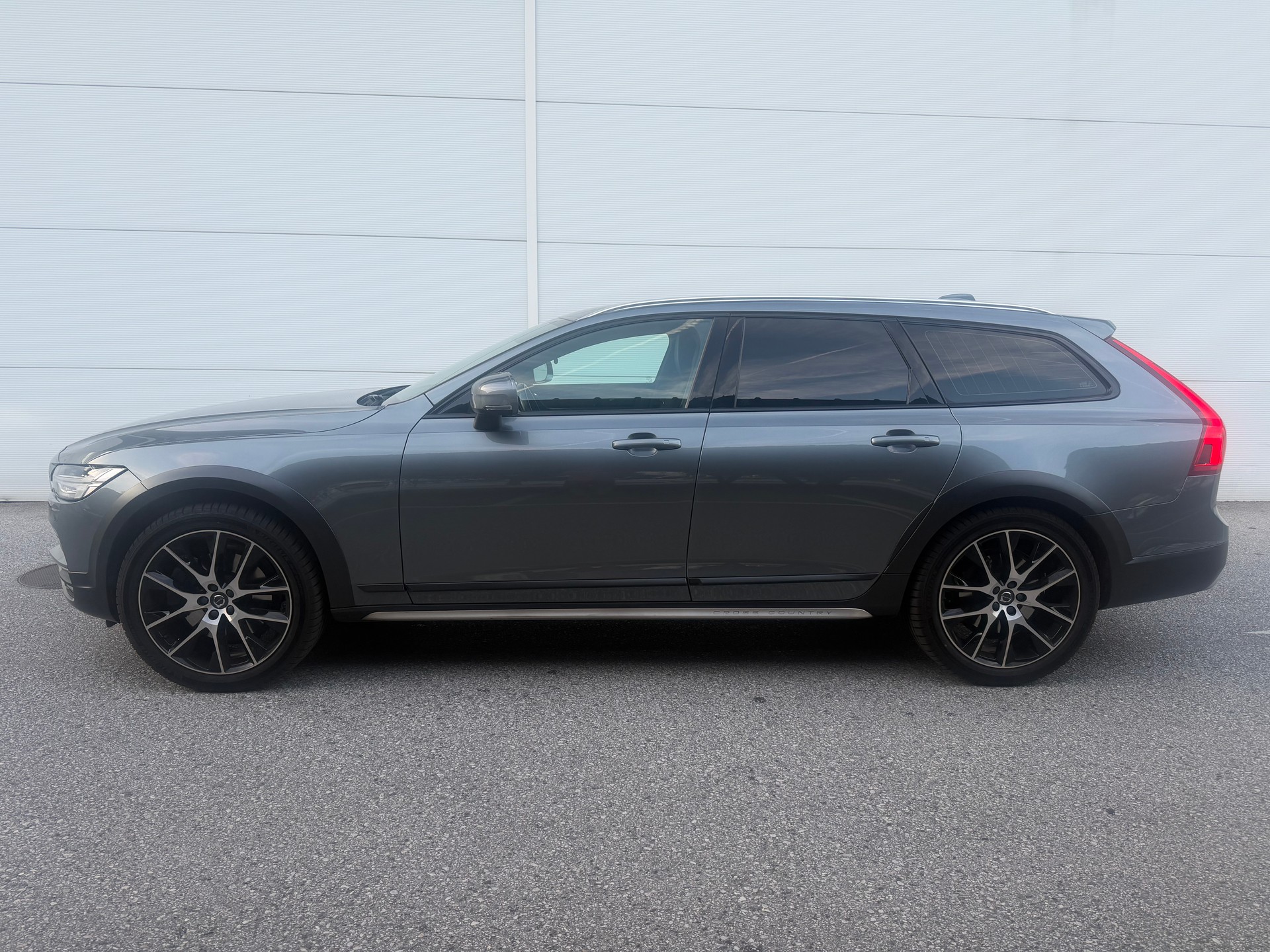 VOLVO Cross Country 2.0 D5 AWD-image-3
