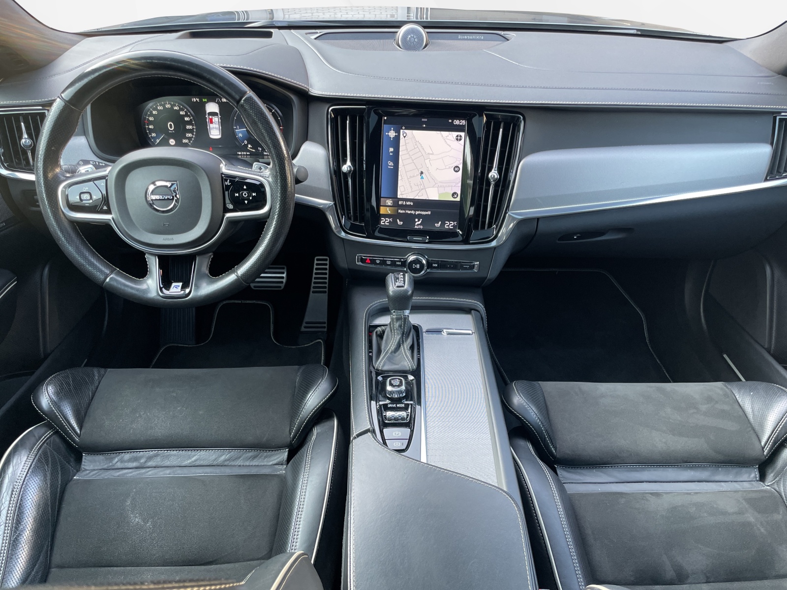 VOLVO S90 2.0 D5 R-Design AWD-image-10