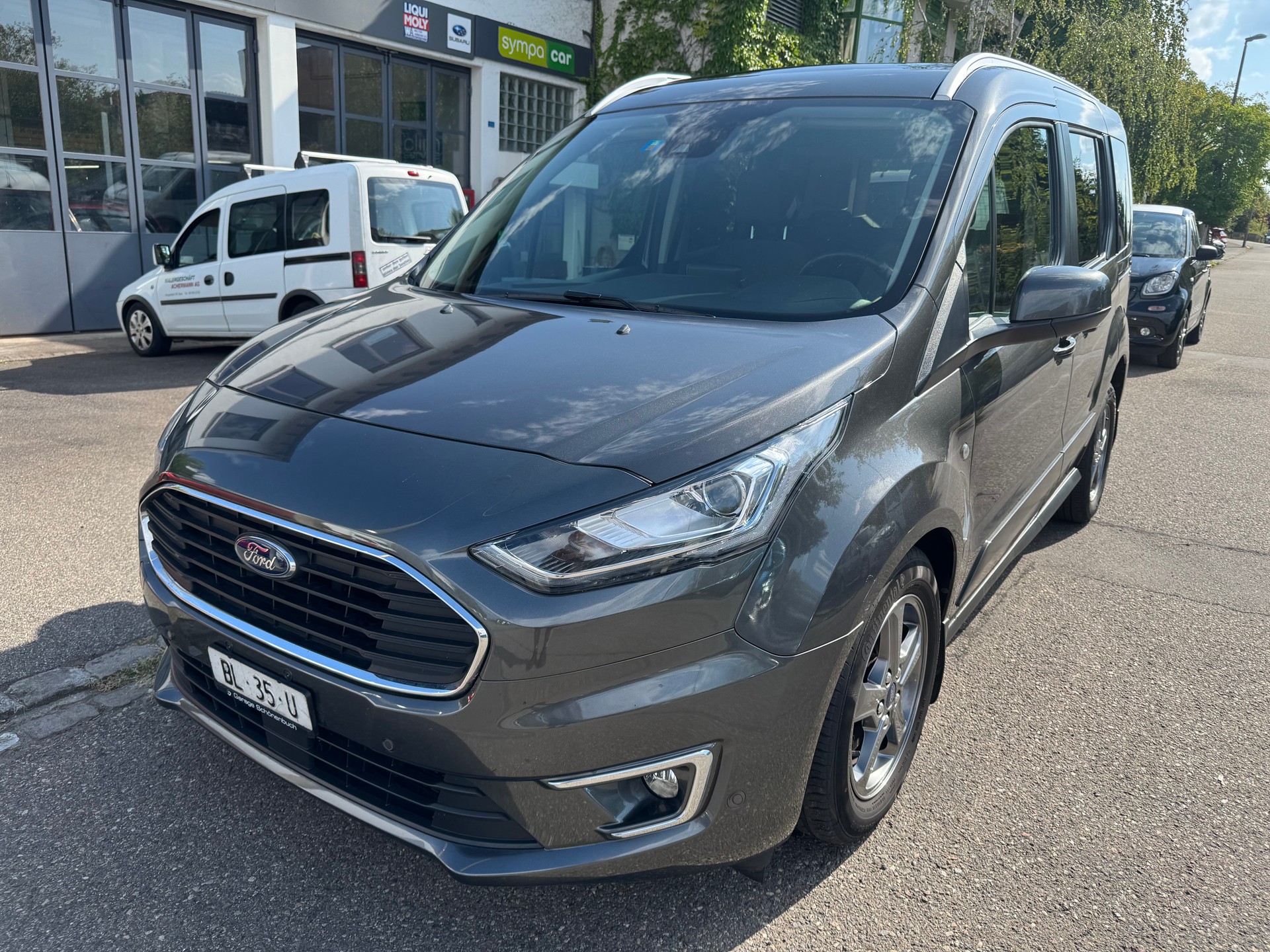 FORD Tourneo Connect 1.5 EcoBlue Titanium Automat-image-1