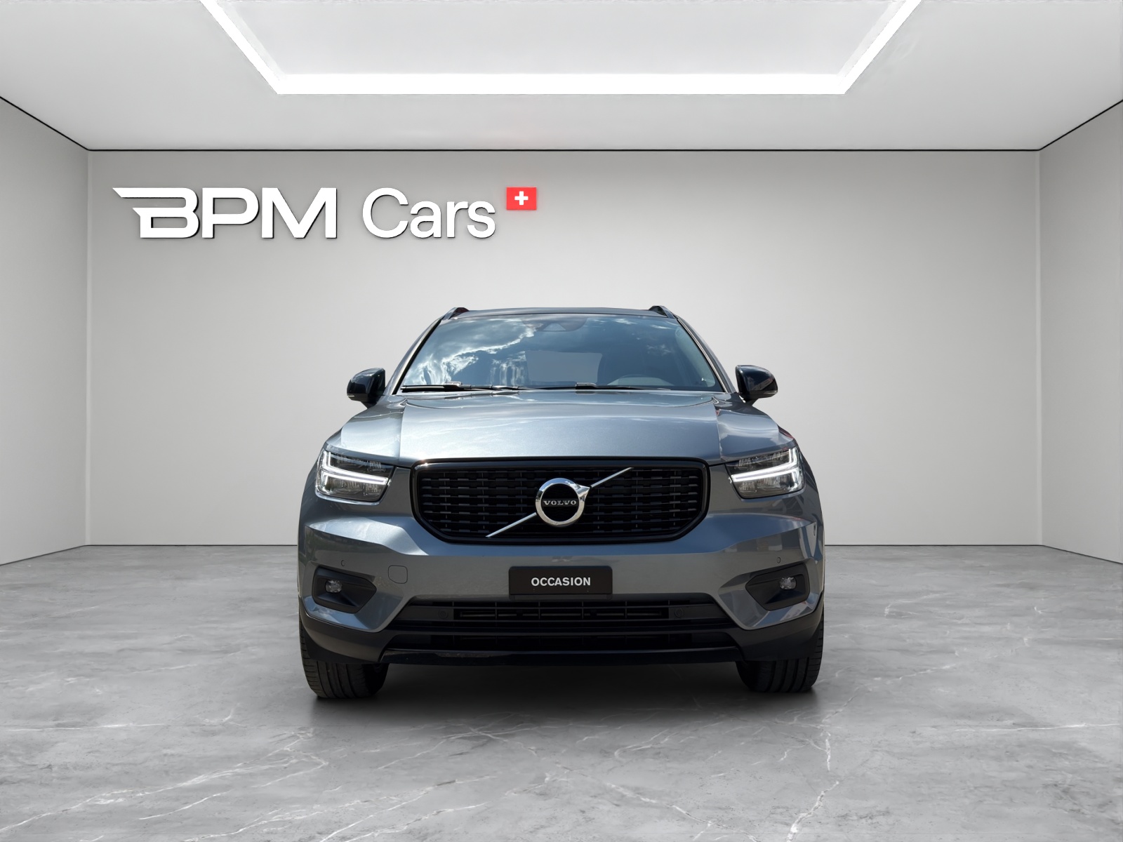 VOLVO XC40 2.0 T4 R-Design AWD-image-5
