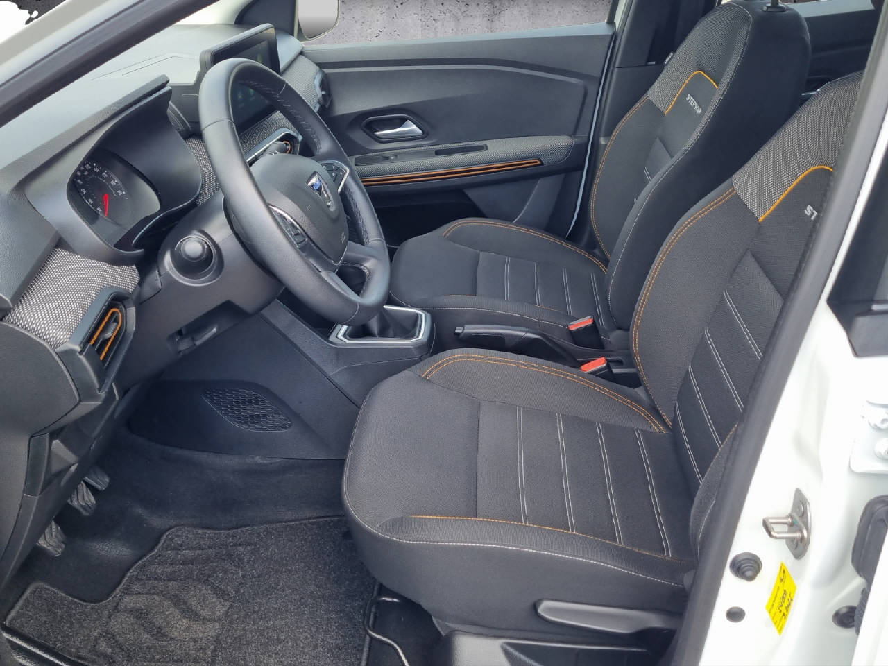 DACIA Sandero 1.0 TCe Stepway Comfort-image-4