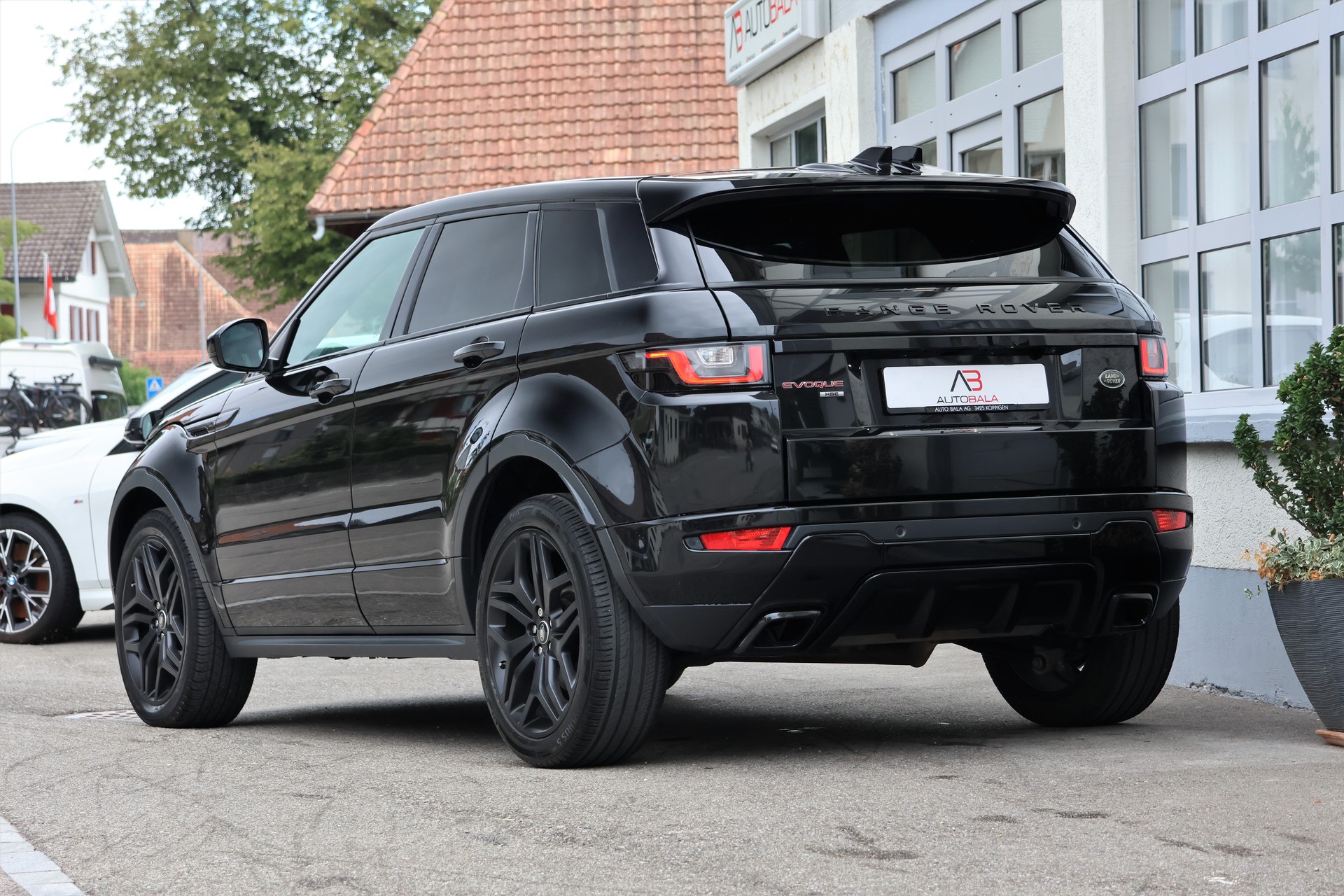 LAND ROVER Range Rover Evoque 2.0 TD4 HSE Dynamic AT9-showroom-element-2