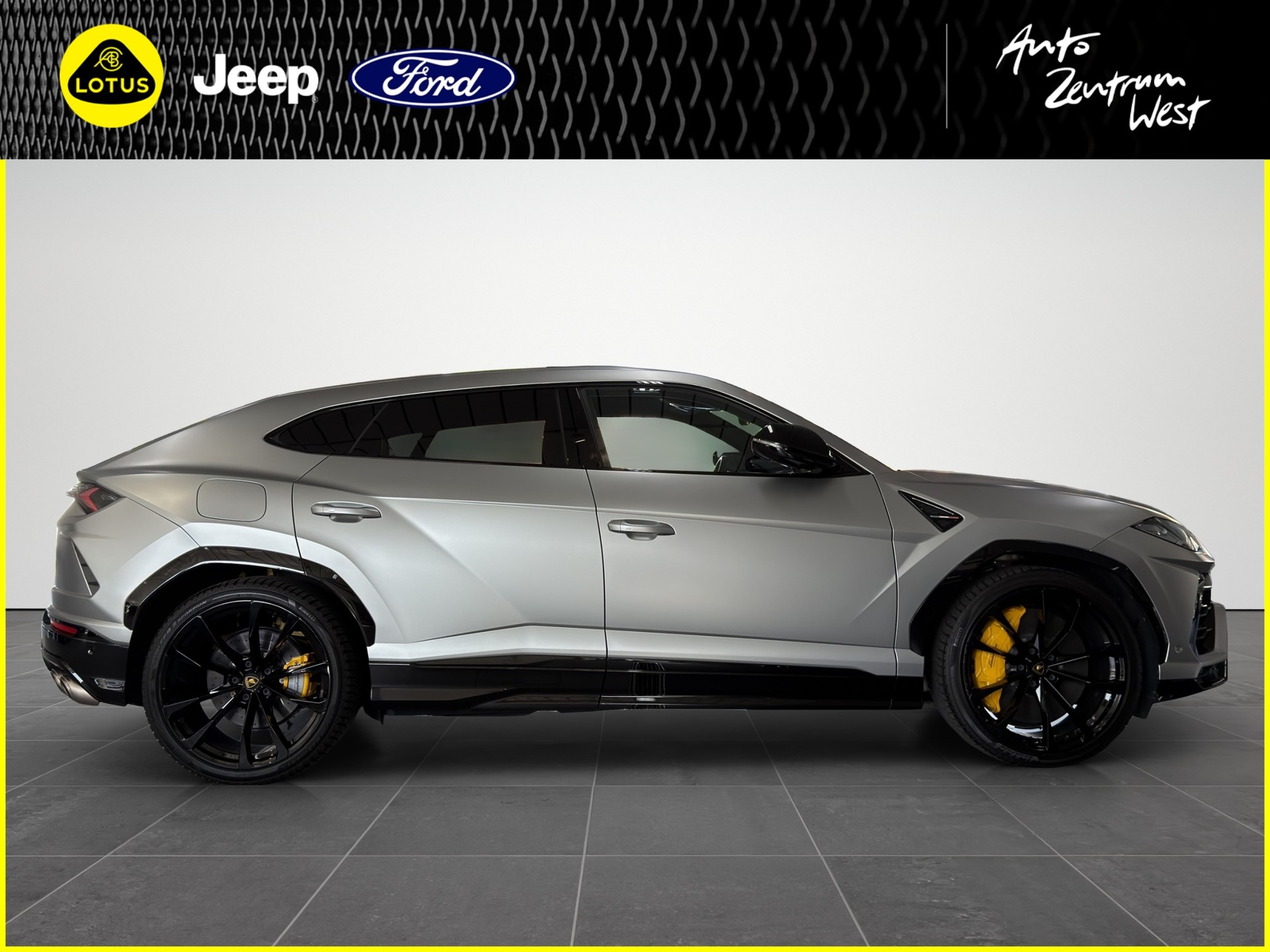 LAMBORGHINI Urus-image-5