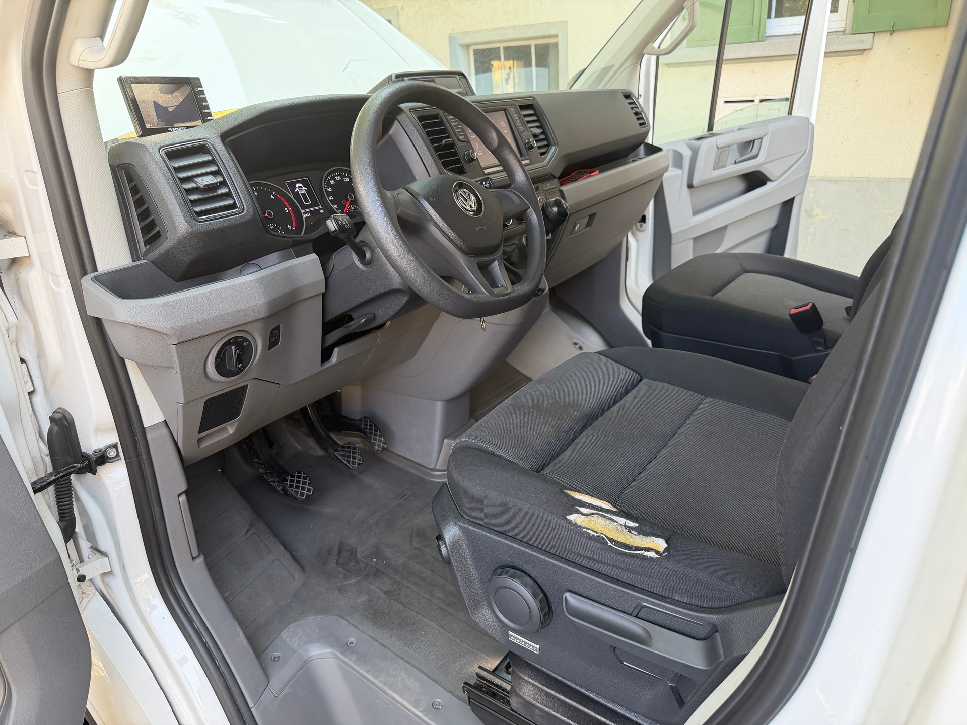 VW CRAFTER-image-4