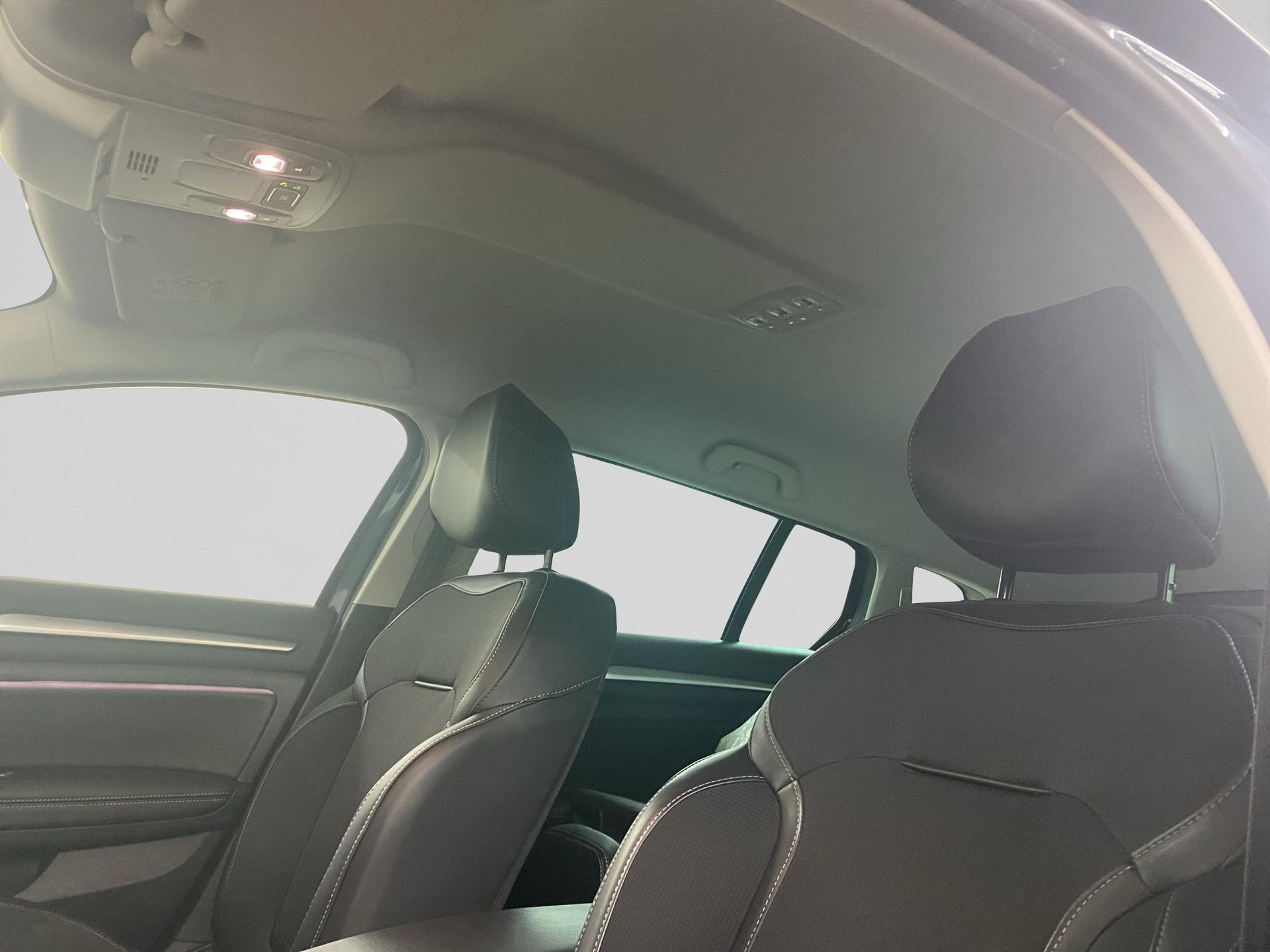 RENAULT Mégane Grandtour 1.5 dCi Techno EDC-image-24