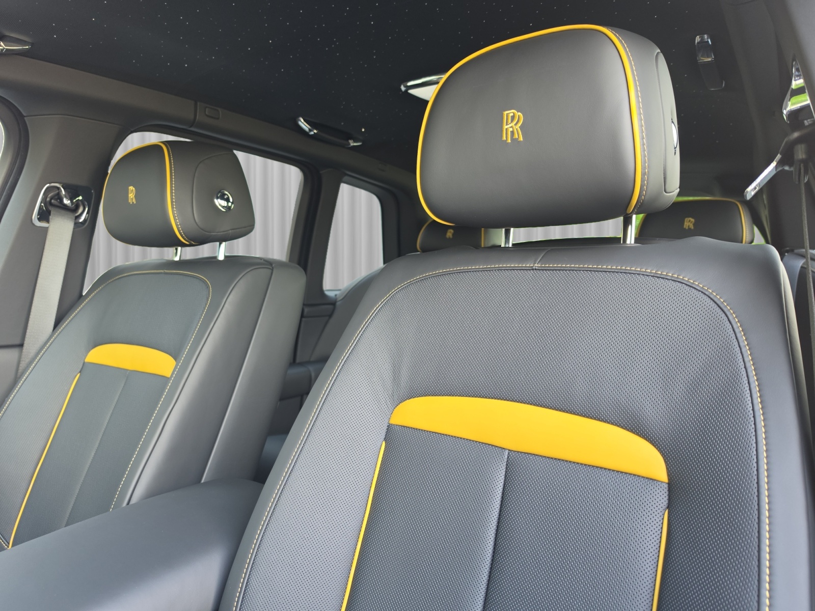ROLLS-ROYCE Cullinan Serie II - Black Badge - Neuwagen-image-12