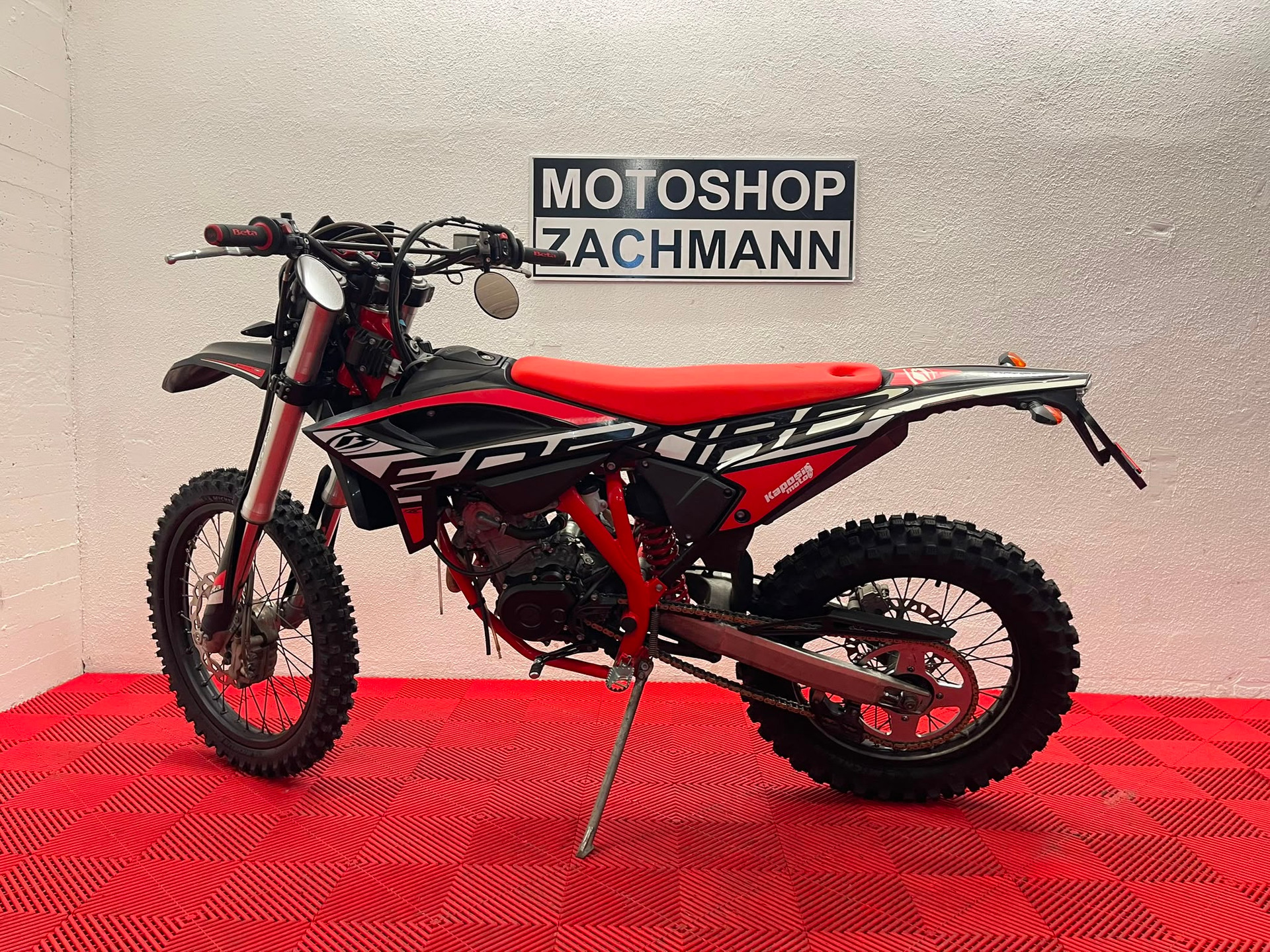 BETA RR 125-4T LC Enduro-image-3