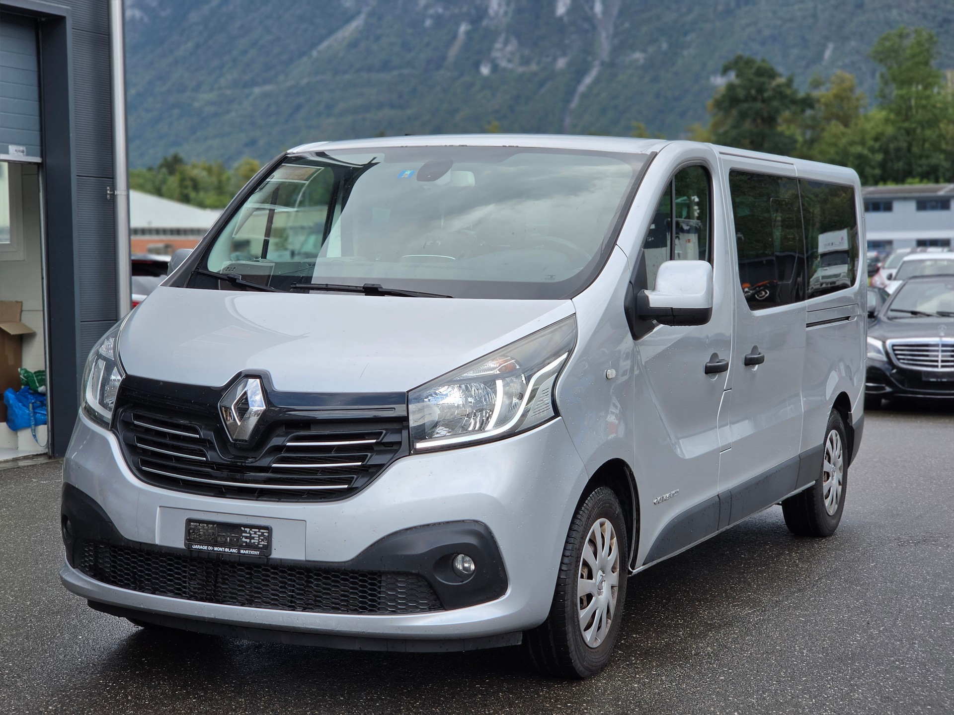 RENAULT Trafic ENERGY dCi 145 Grand Passenger Dynamique-showroom-element-2