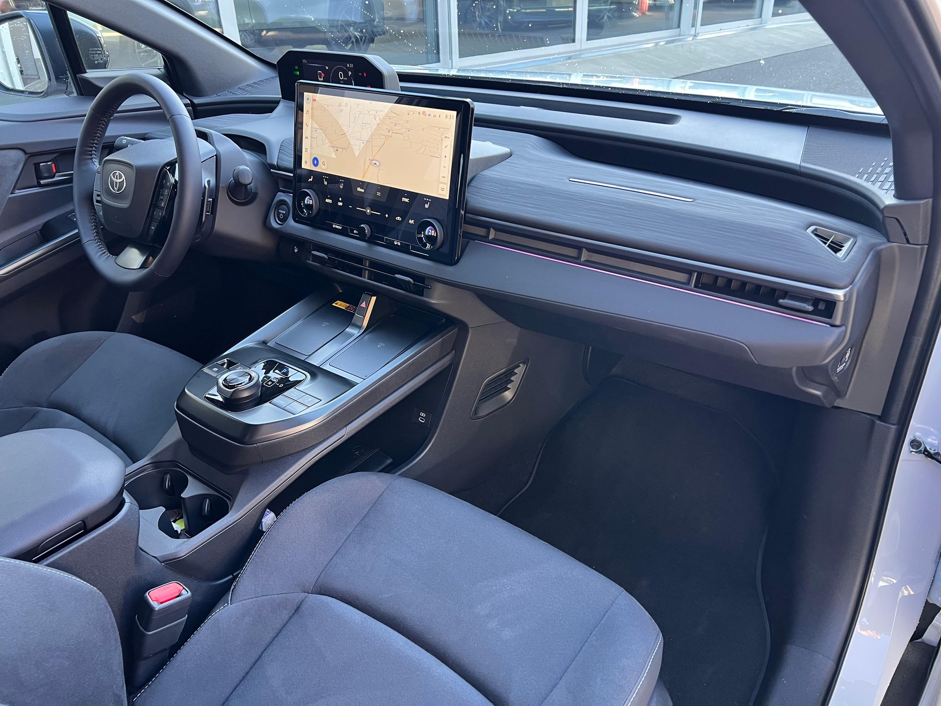 TOYOTA C-HR+ Premium AWD-image-13